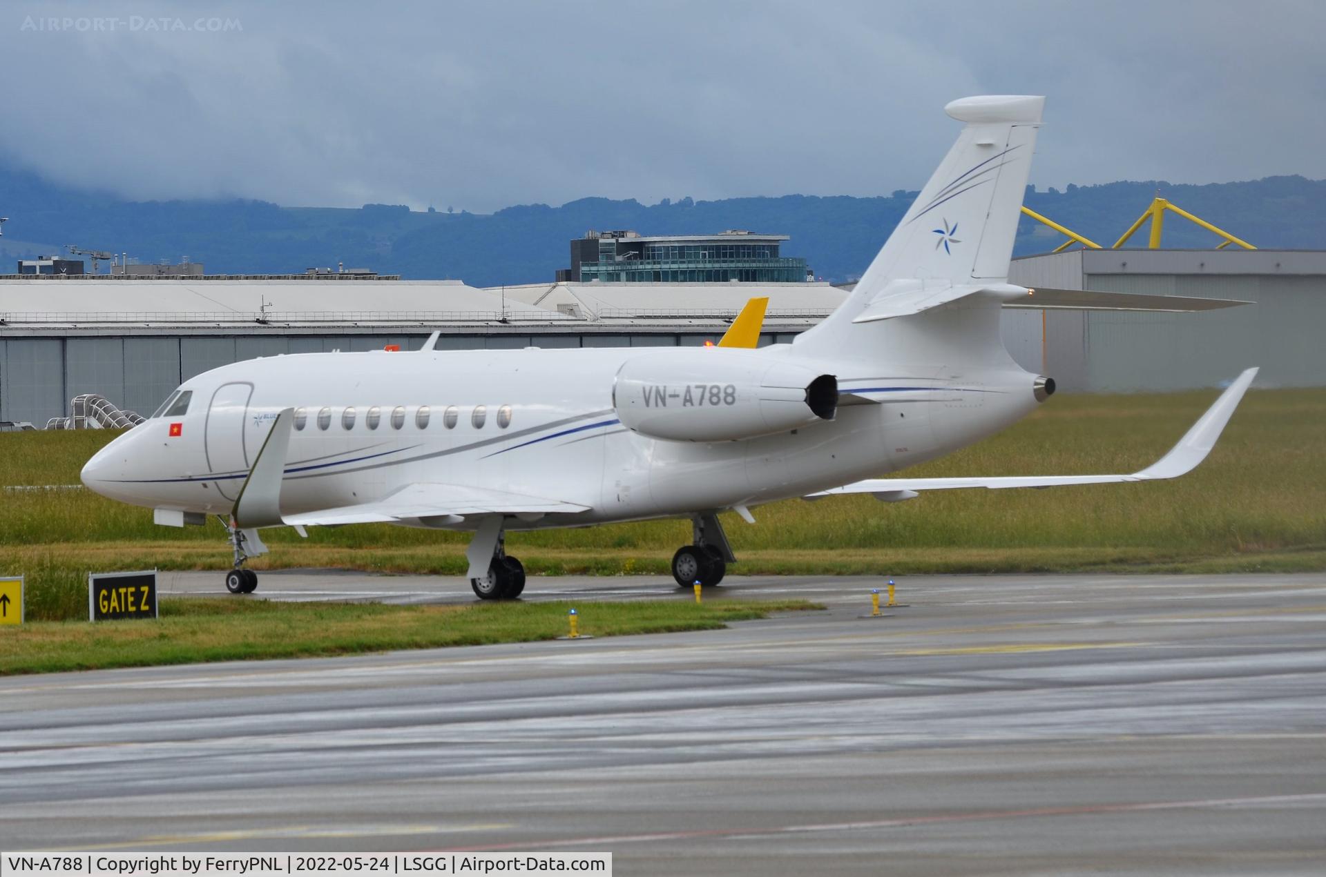 VN-A788, 2015 Dassault Falcon 2000LX C/N 302, Bluesky Airways newest addition DA2000LX