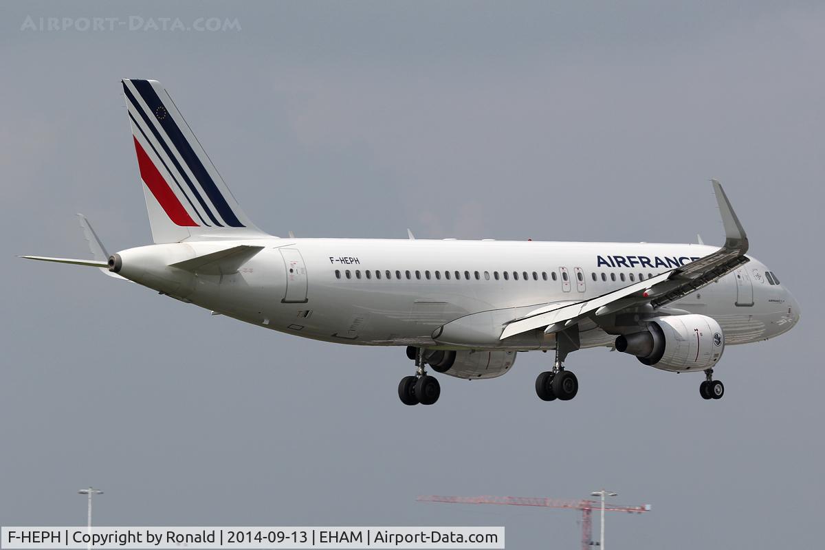 F-HEPH, 2013 Airbus A320-214 C/N 5869, at spl