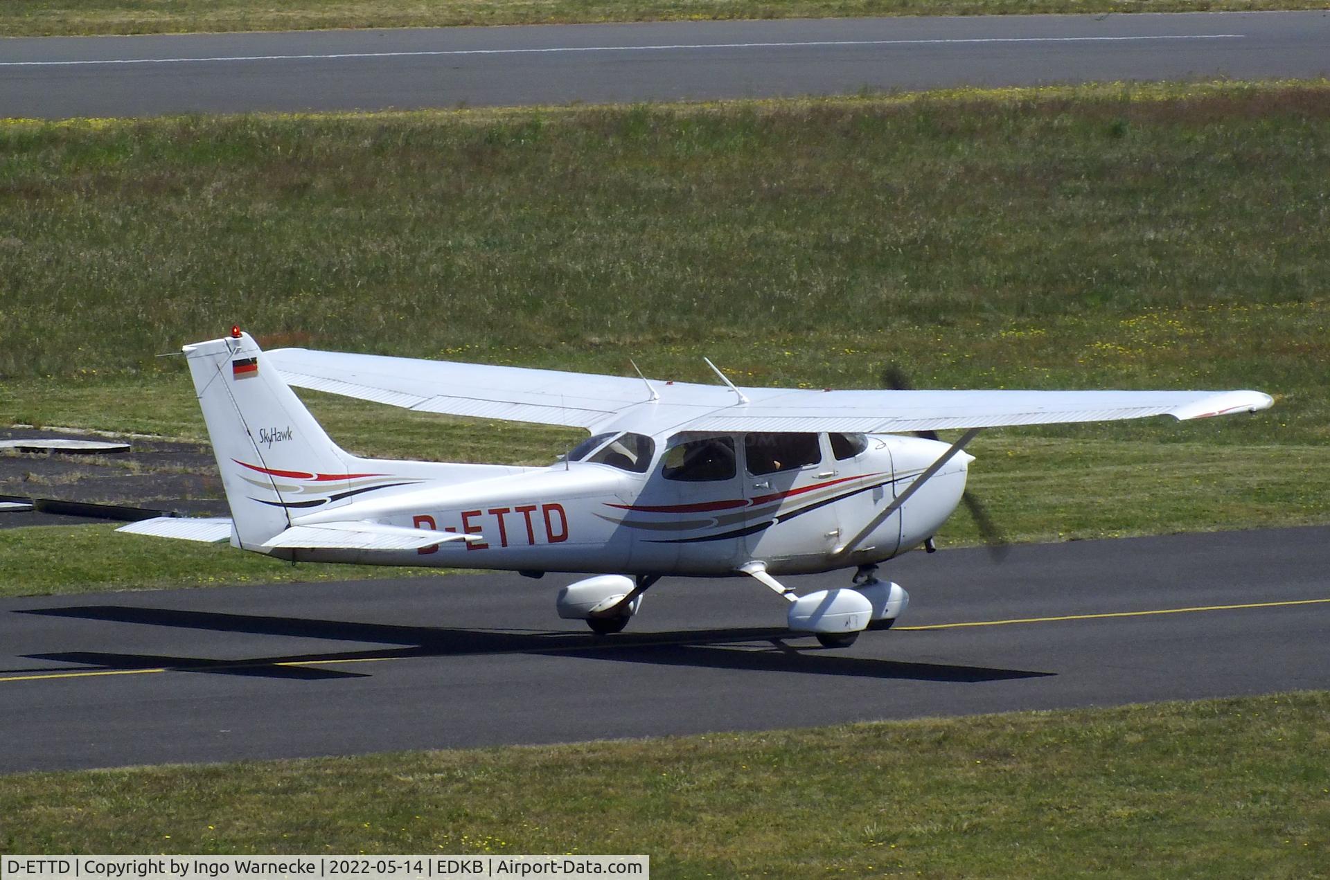 D-ETTD, 2004 Cessna 172R Skyhawk C/N 172-81218, Cessna 172R Skyhawk at Bonn-Hangelar airfield '2205-06