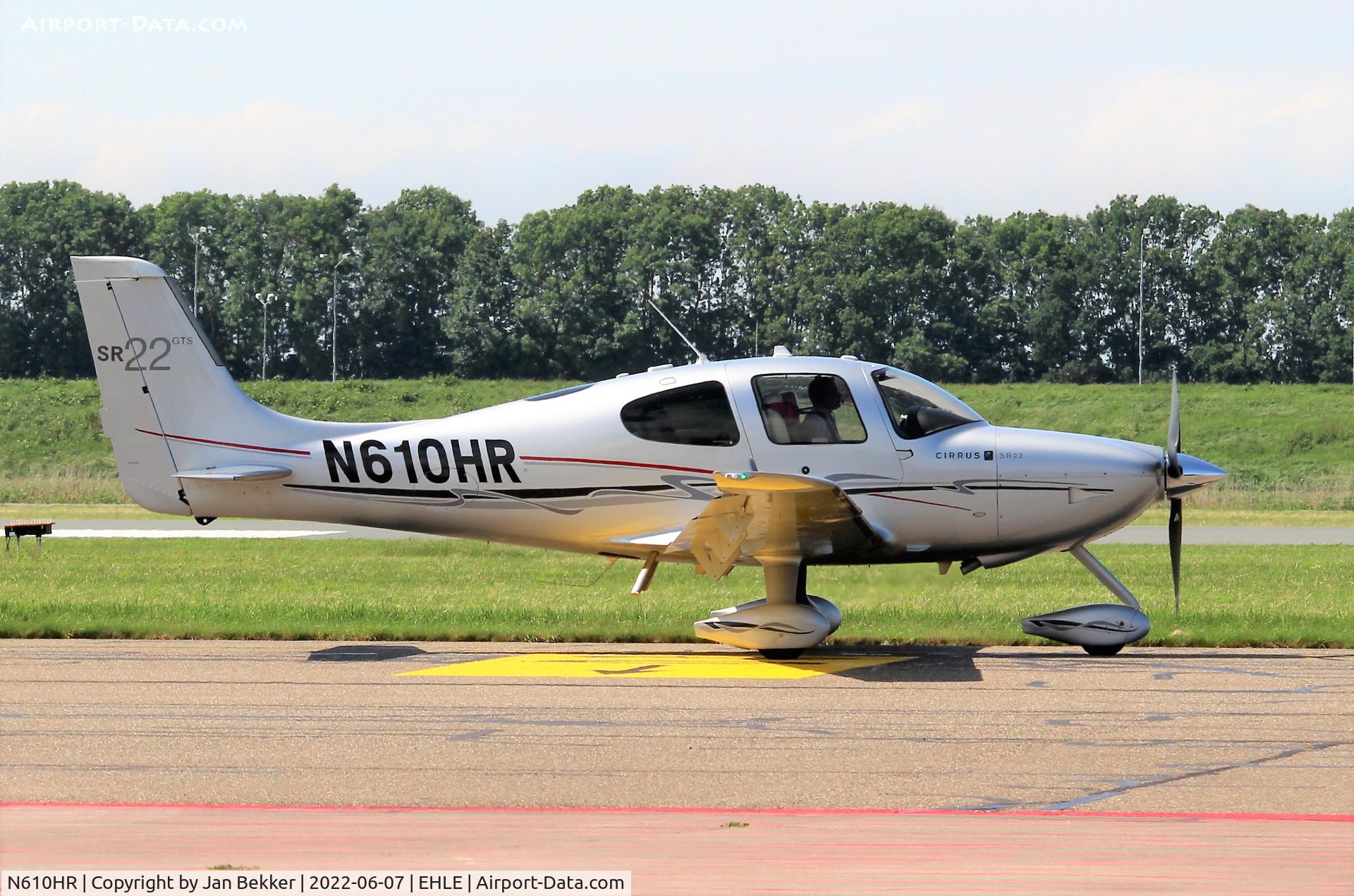N610HR, Cirrus SR22 C/N 3462, Lelystad Airport