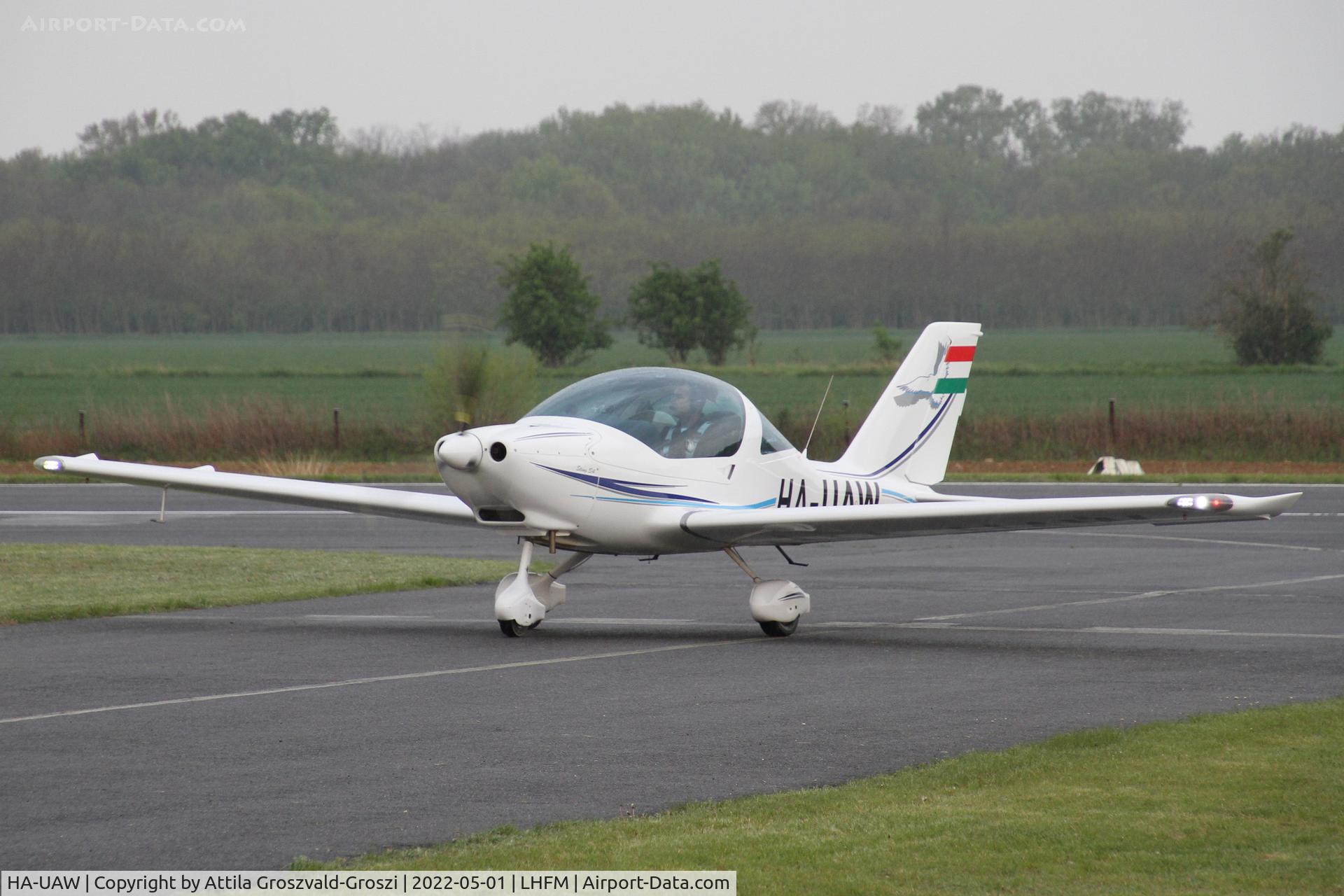 HA-UAW, TL Ultralight TL-2000 Sting Carbon S4 C/N 11ST366, LHFM - Fertöszentmiklós, Meidl Airport, Hungary. SKYVIEW West Hungarian Airshow 2022