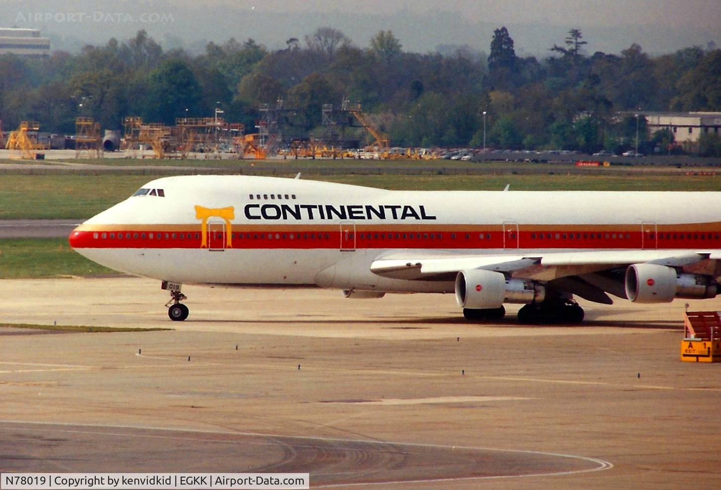 N78019, 1972 Boeing 747-230B C/N 20527, At Gatwick circa 1989.