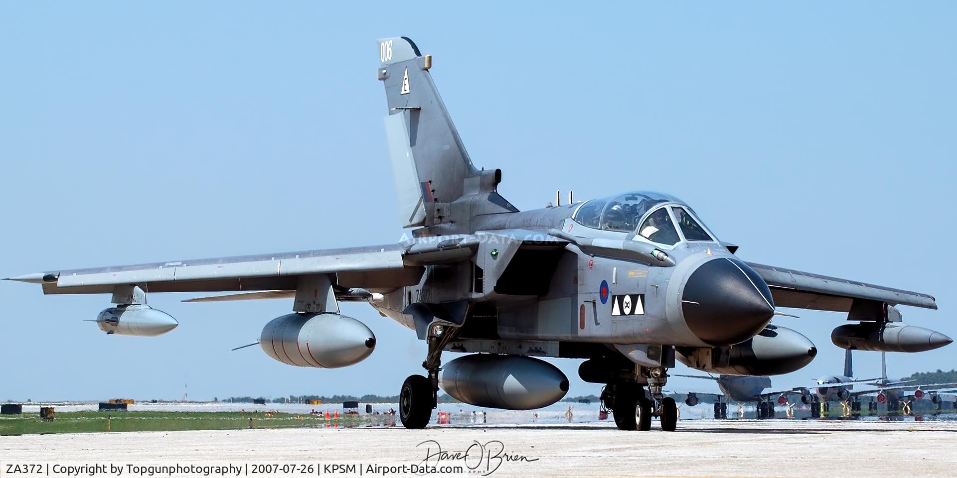 ZA372, 1982 Panavia Tornado GR.1A C/N 173/BS054/3086, ASCOT flight parking