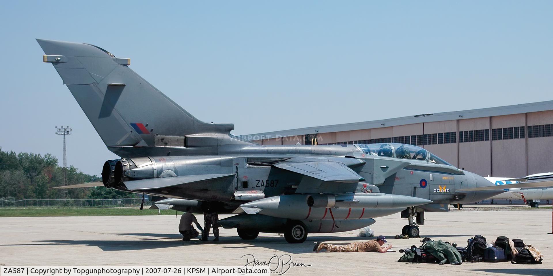 ZA587, 1981 Panavia Tornado GR.4 C/N 096/BS030/3051, ASCOT flight