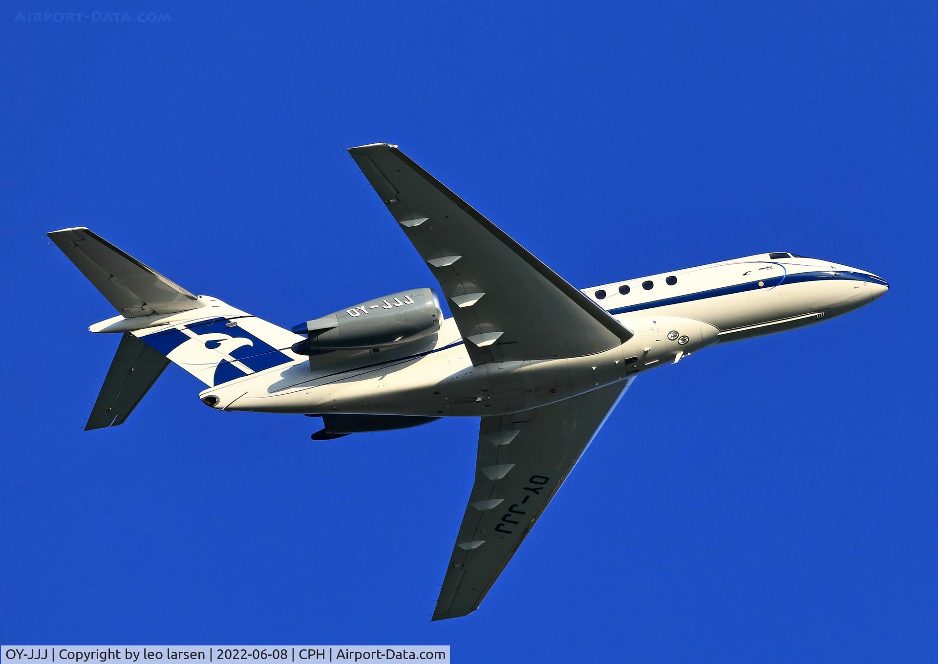 OY-JJJ, 2011 Hawker Beechcraft 4000 C/N RC-57, Copenhagen 8.6.2022 T/O R-22R