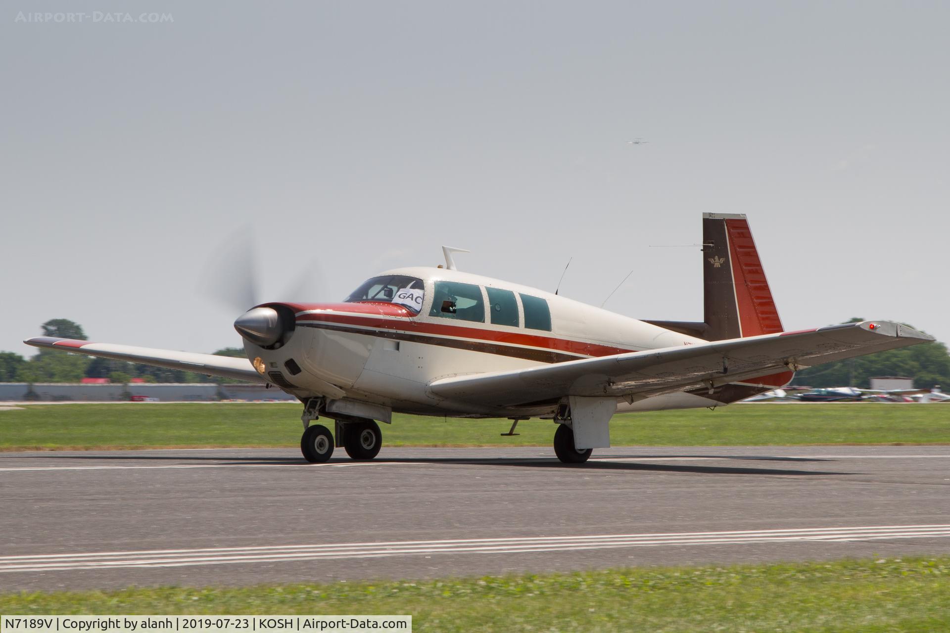 N7189V, 1975 Mooney M20F Executive C/N 22-1187, At AirVenture 2019