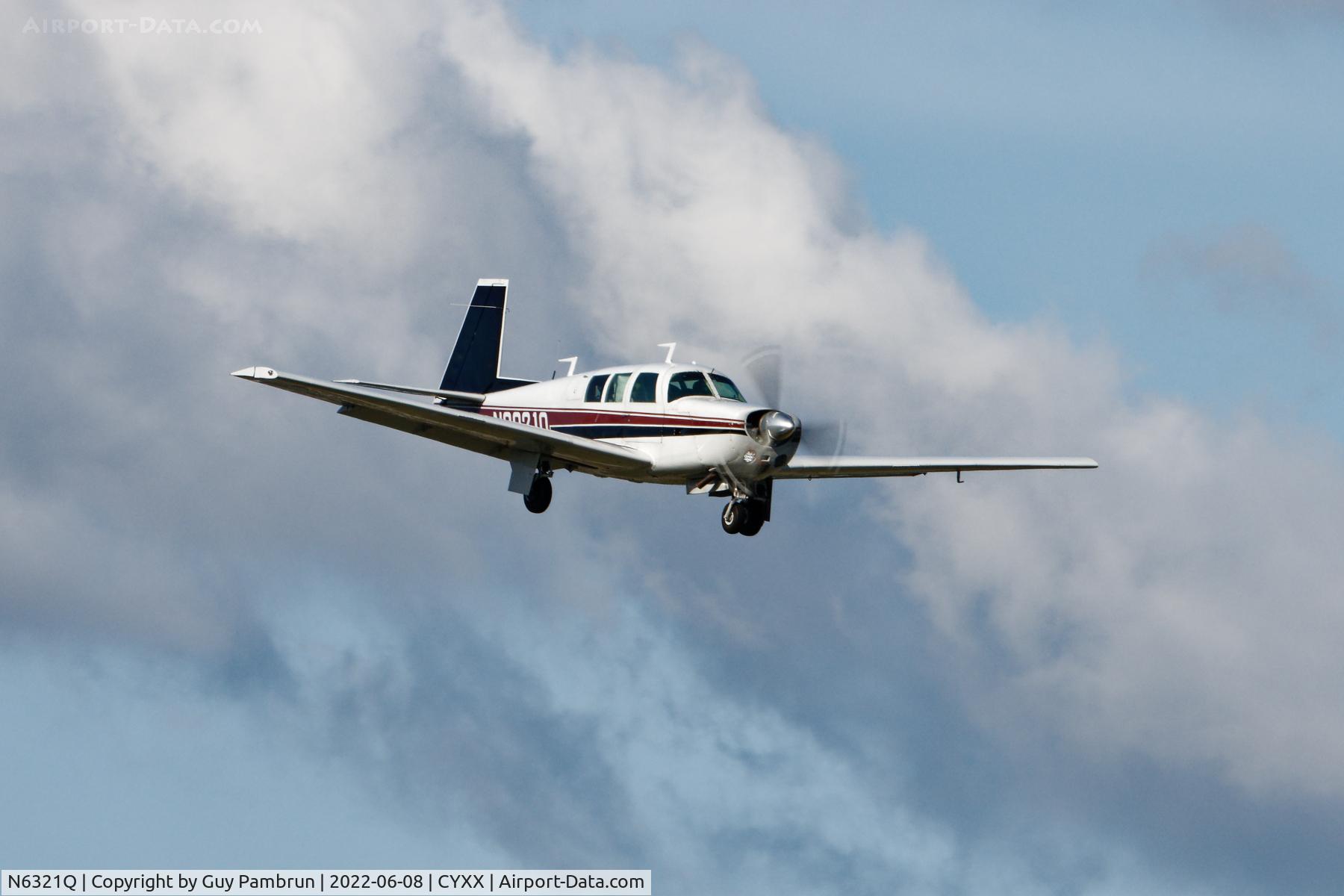N6321Q, 1967 Mooney M20F Executive C/N 670414, Landing on 19
