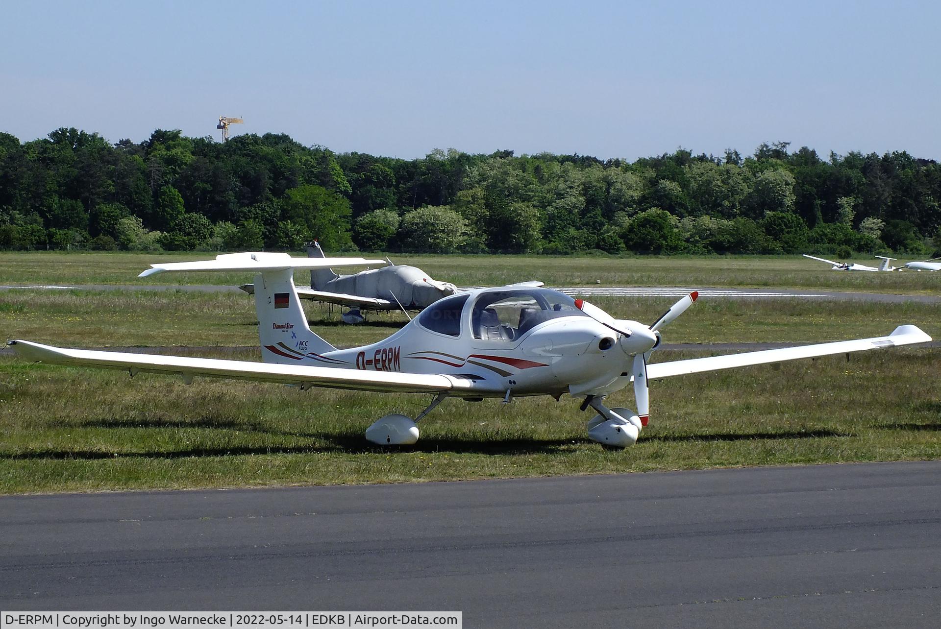 D-ERPM, Diamond DA-40 Diamond Star C/N 40.062, Diamond DA-40 Diamond Star at Bonn-Hangelar airfield '2205-06