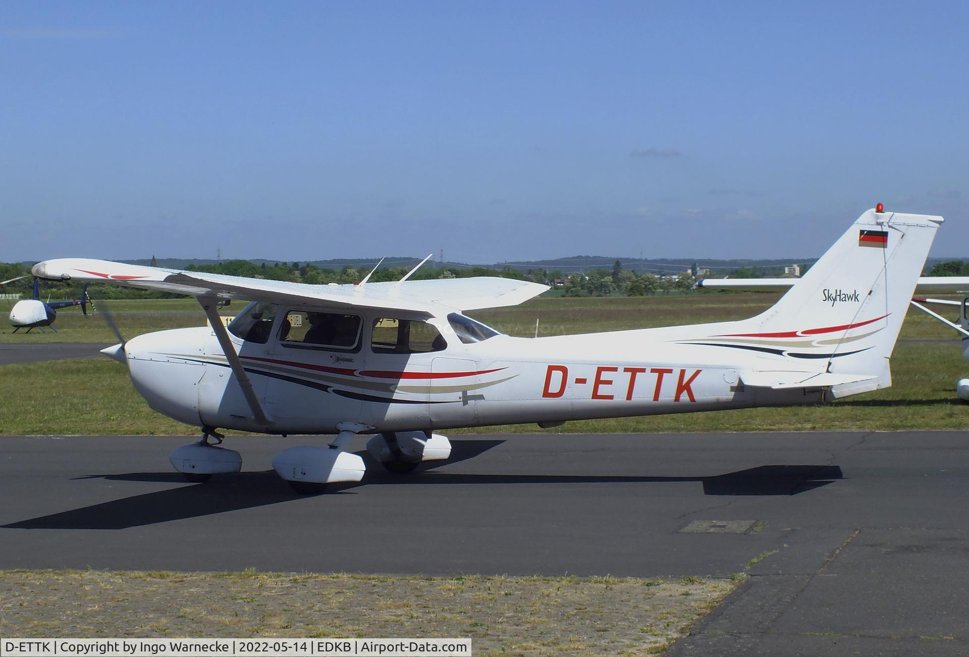 D-ETTK, Cessna 172R Skyhawk C/N 17281219, Cessna 172R at Bonn-Hangelar airfield '2205-06