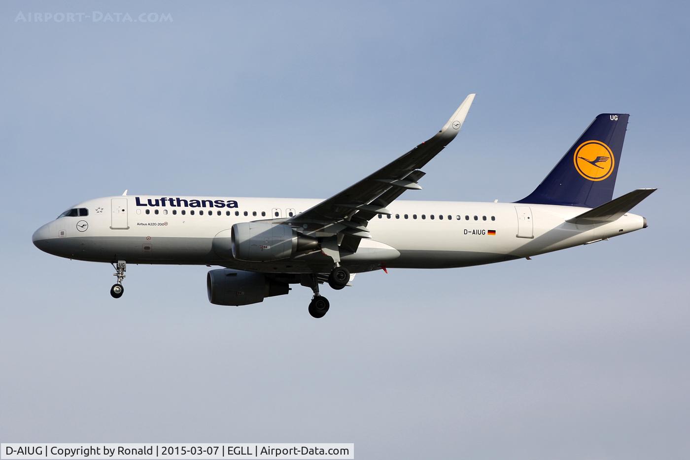 D-AIUG, 2014 Airbus A320-214 C/N 6202, at lhr