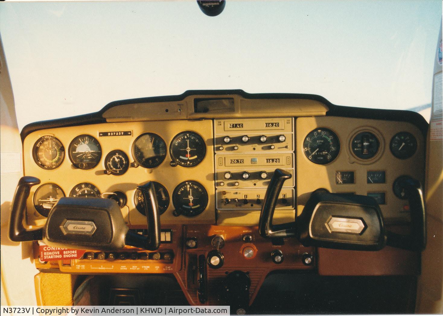 N3723V, 1975 Cessna 150M C/N 15076601, Original panel N3723V,  aircraft 2500 TT  Factory radios!
