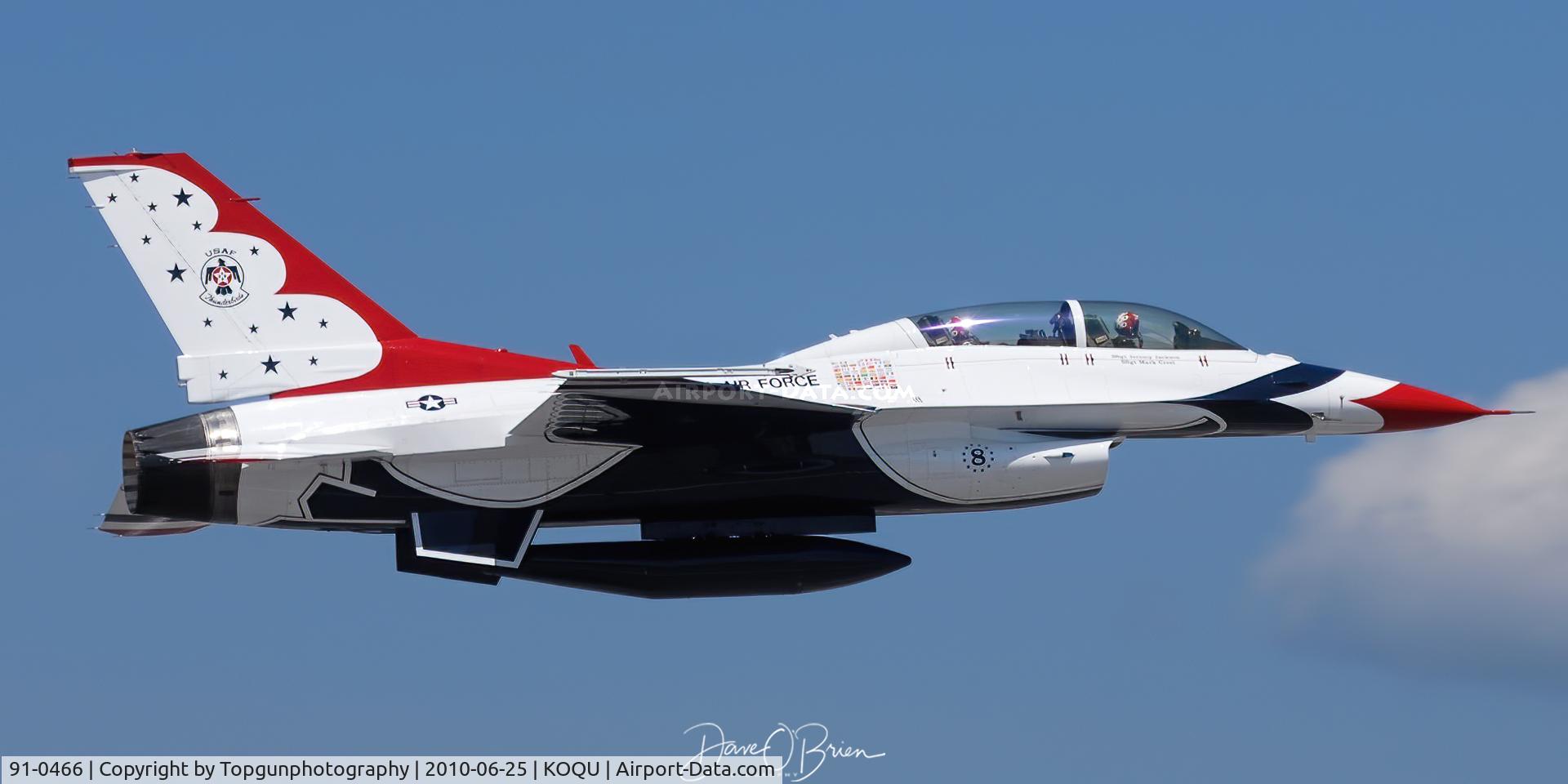 91-0466, 1991 General Dynamics F-16D Fighting Falcon C/N CD-21, Narrator taking up a member from the 143rd AW