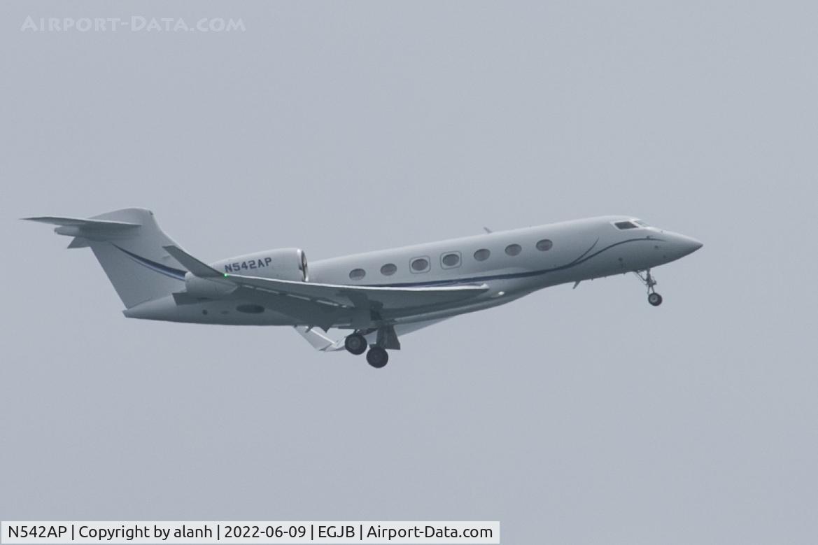 N542AP, 2020 Gulfstream Aerospace GVII-G500 C/N 72069, On approach for 27 at Guernsey (distant shot)
