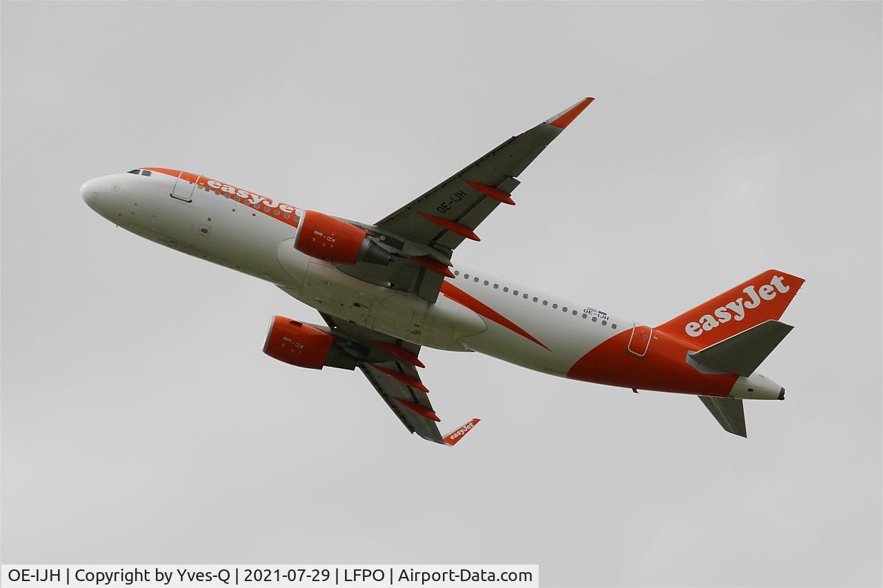 OE-IJH, 2017 Airbus A320-214 C/N 7687, Airbus A320-214, Climbing from rwy 24, Paris Orly airport (LFPO-ORY)