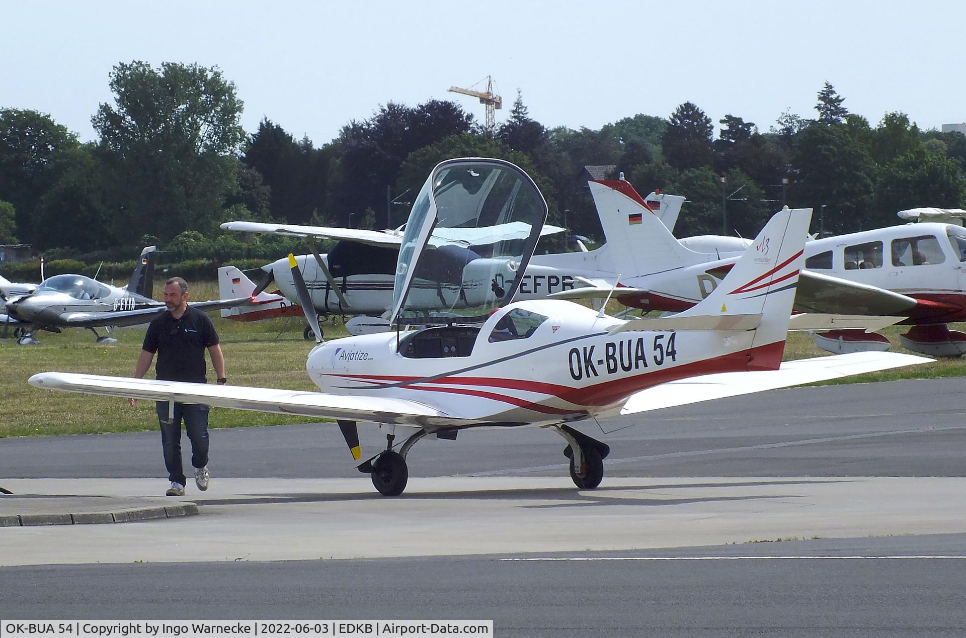 OK-BUA 54, Aveko VL-3 Evolution C/N not found_OK-BUA 54, Aveko / JMB VL-3 Evolution at Bonn-Hangelar airfield '2205-06