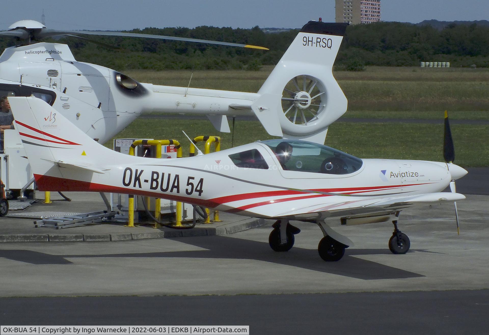 OK-BUA 54, Aveko VL-3 Evolution C/N not found_OK-BUA 54, Aveko / JMB VL-3 Evolution at Bonn-Hangelar airfield '2205-06