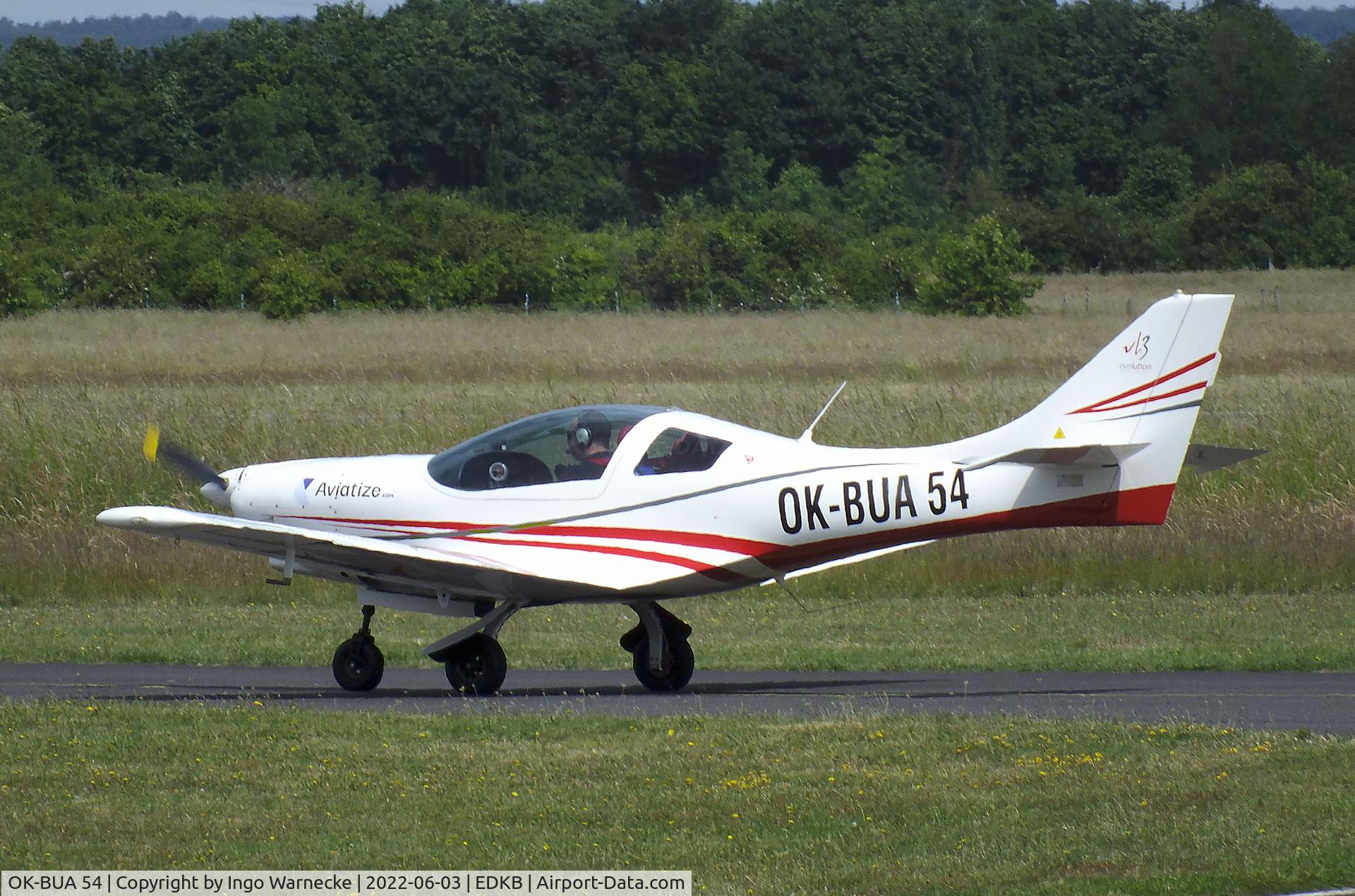 OK-BUA 54, Aveko VL-3 Evolution C/N not found_OK-BUA 54, Aveko / JMB VL-3 Evolution at Bonn-Hangelar airfield '2205-06