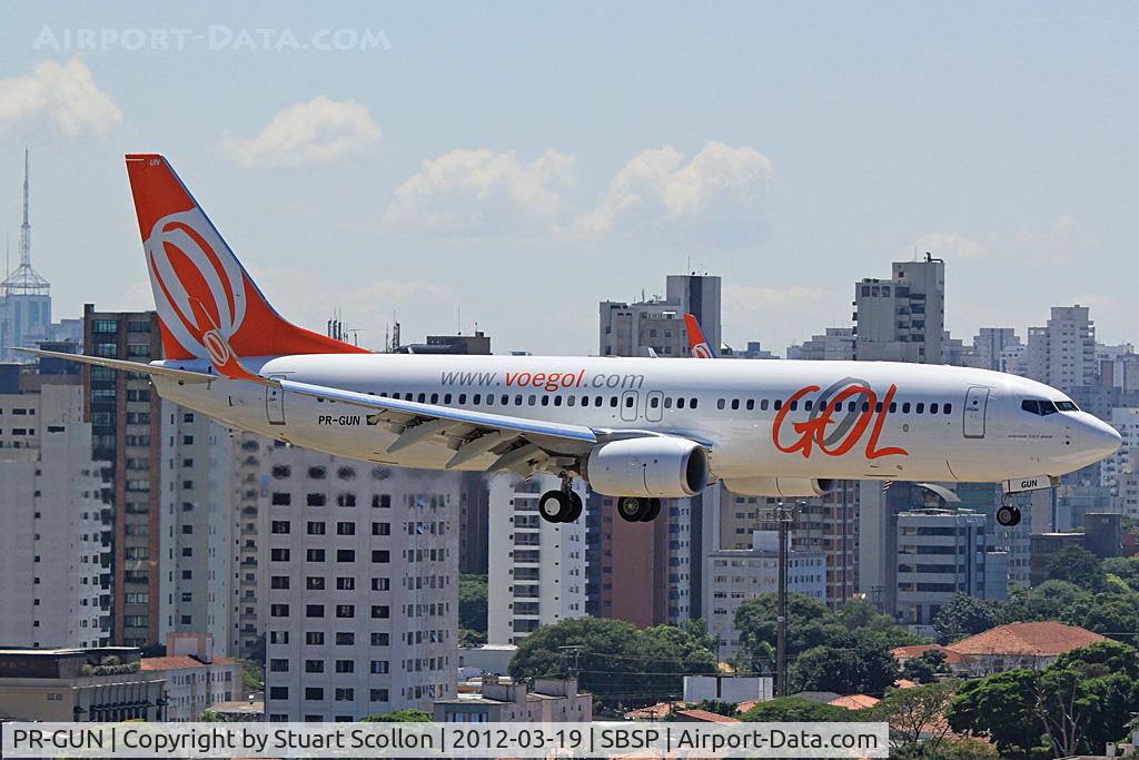 PR-GUN, 2012 Boeing 737-8HX C/N 37610, GOL CGH