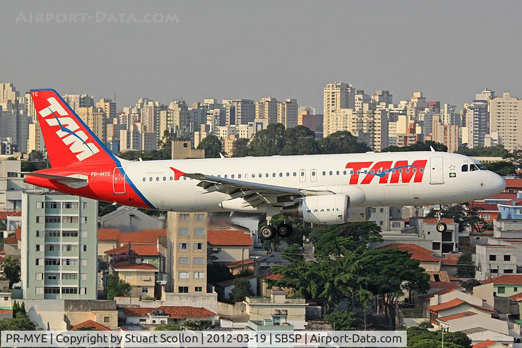 PR-MYE, 2009 Airbus A320-214 C/N 3908, TAM CGH