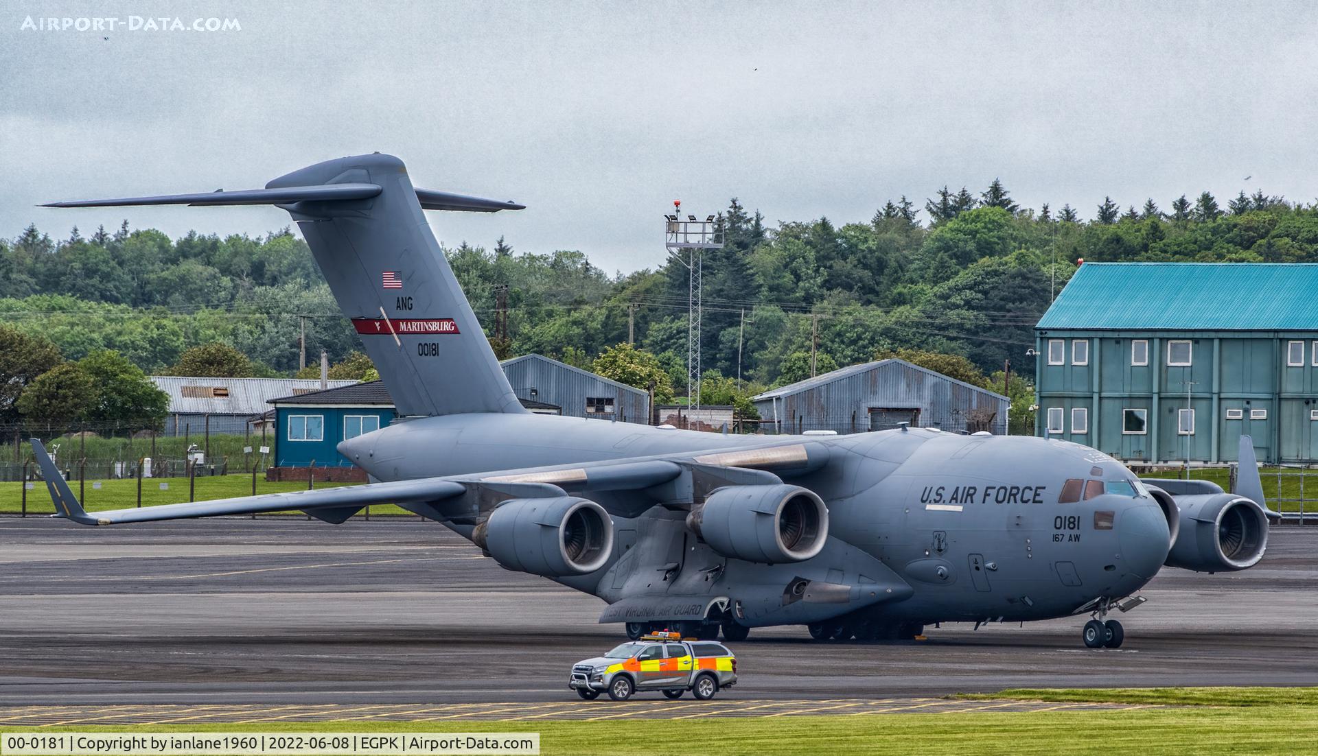 00-0181, 2000 Boeing C-17A Globemaster III C/N 50089/F088/P81, on stand at Prestwick