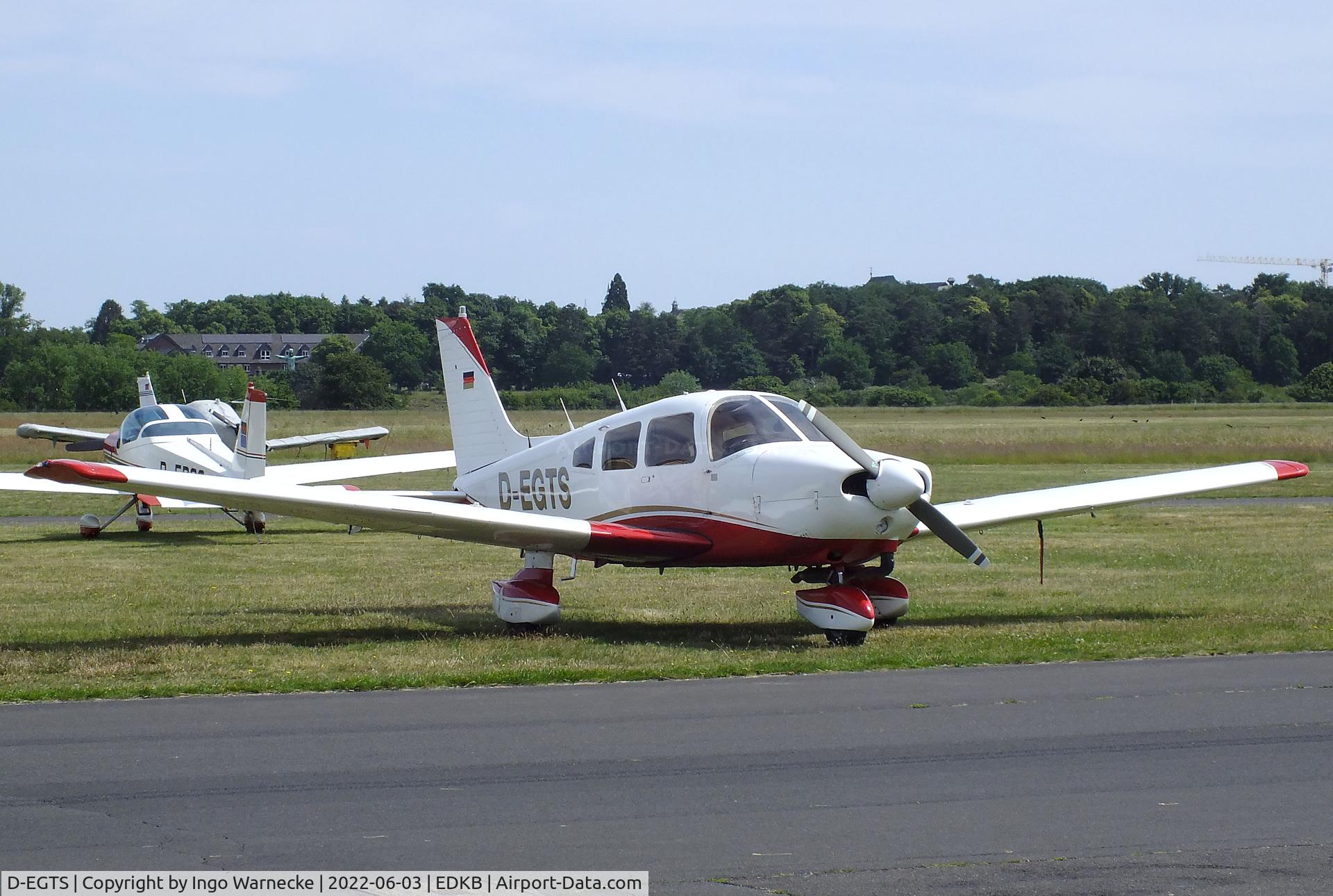 D-EGTS, 1982 Piper PA-28-181 C/N 28-8290111, Piper PA-28-181 Archer II at Bonn-Hangelar airfield '2205-06