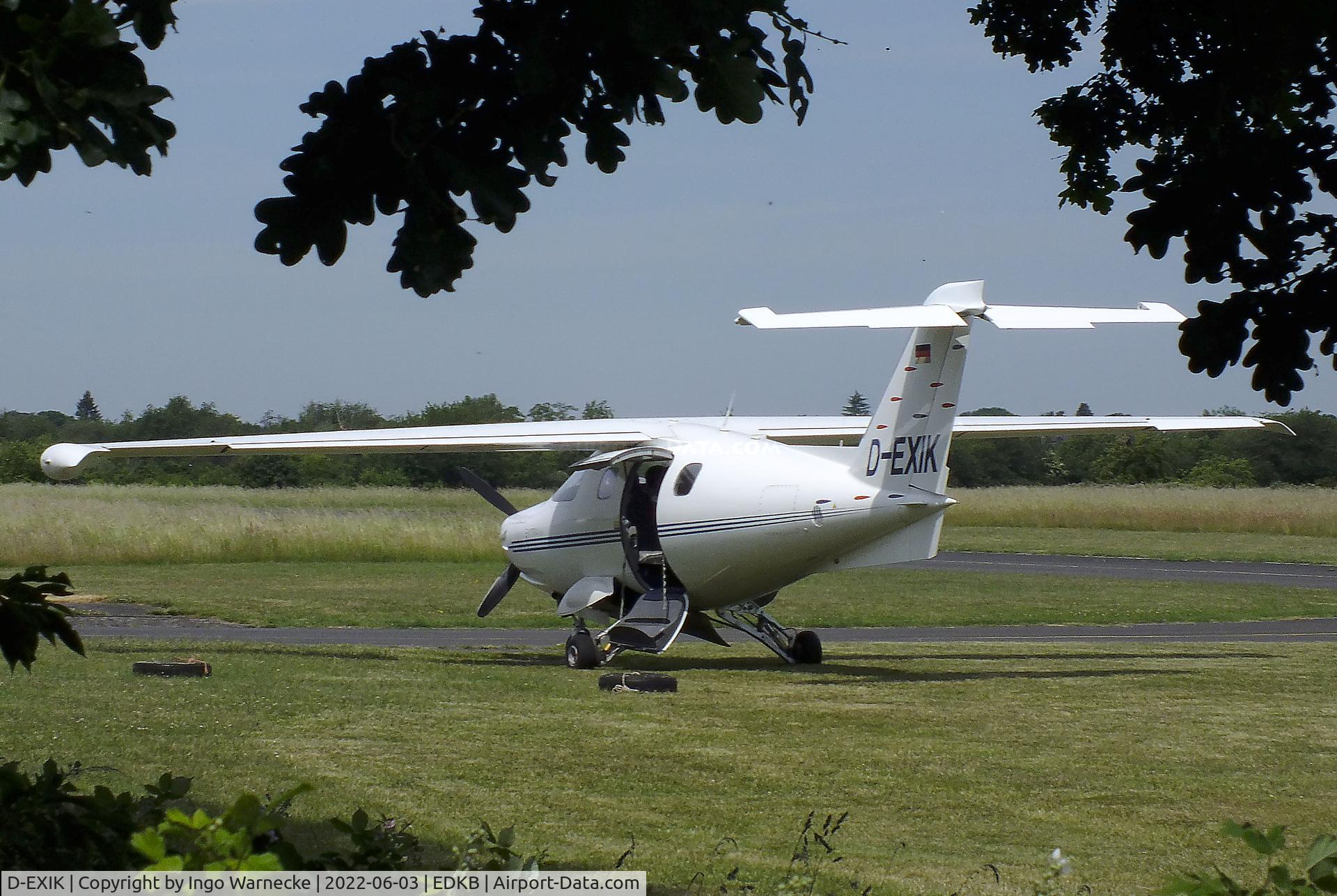 D-EXIK, 2000 Extra EA-400 C/N 13, Extra EA-400 at Bonn-Hangelar airfield '2205-06