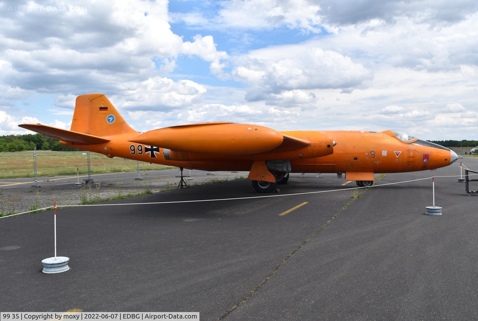 99 35, 1954 English Electric Canberra B.2 C/N R3/EA3/6652, English Electric Canberra B.2 at the Bundeswehr Museum of Military History – Berlin-Gatow Airfield.
