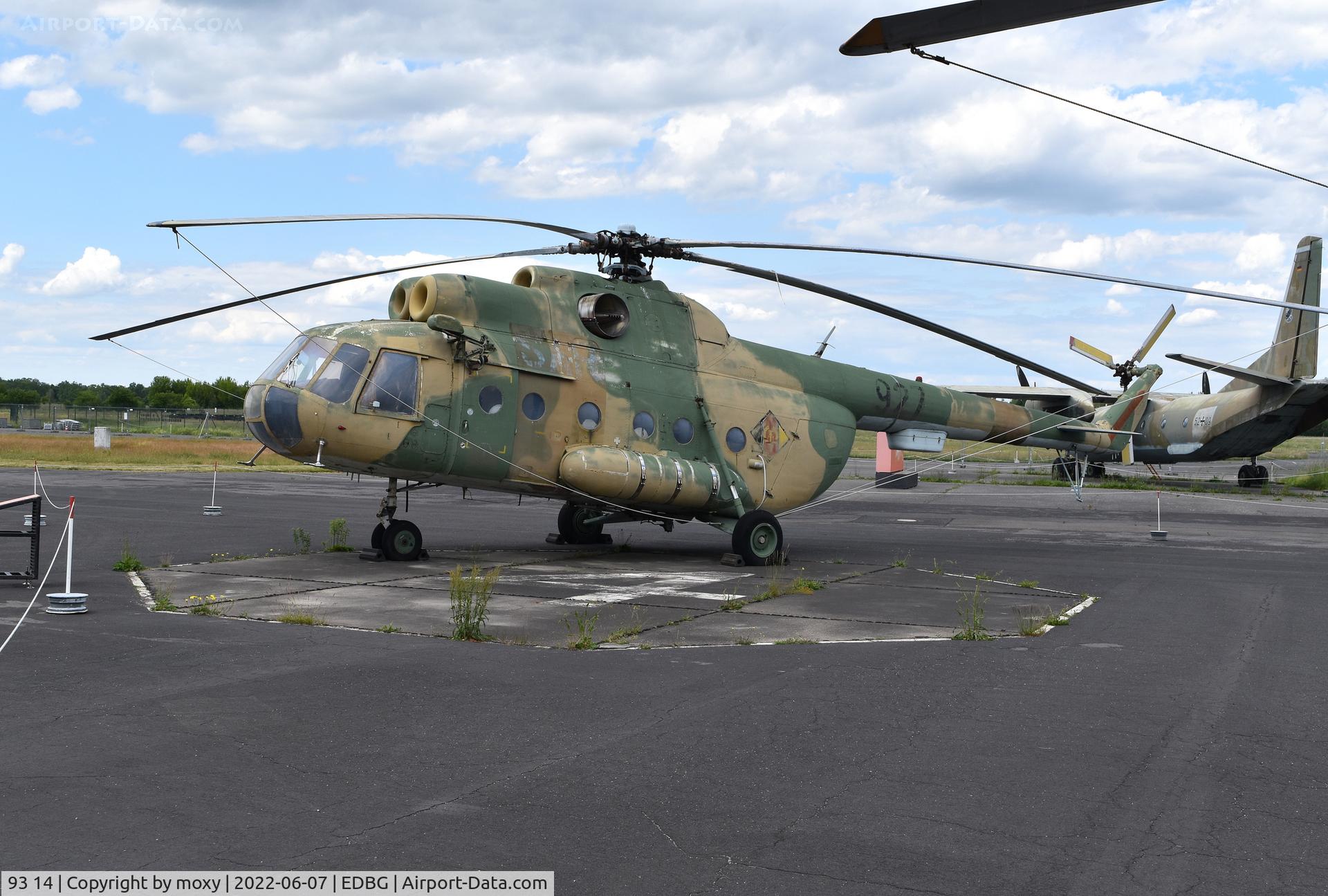93 14, Mil Mi-8T Hip C/N 10543, Mil Mi-8T Hip at the Bundeswehr Museum of Military History – Berlin-Gatow Airfield. Ex 927