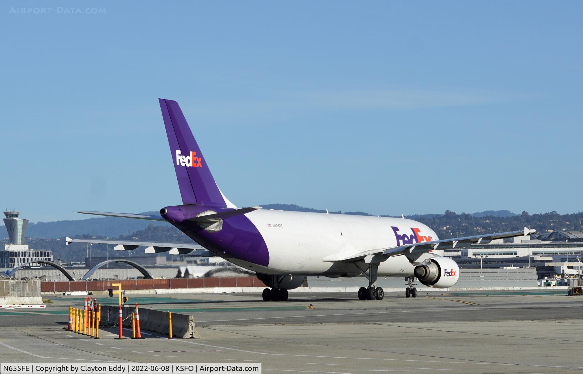 N655FE, 1994 Airbus A300F4-605R C/N 742, SFO 2022.