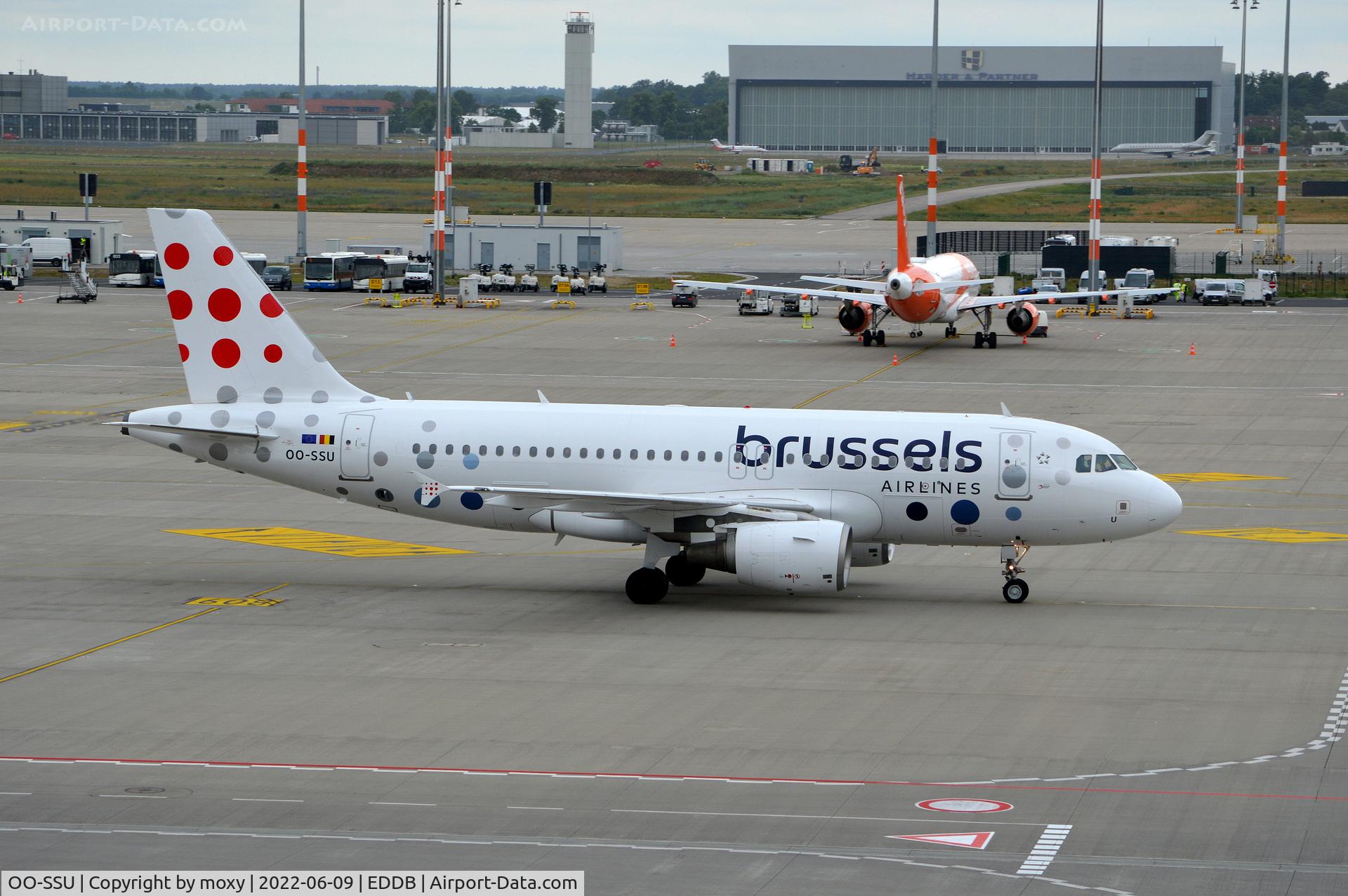 OO-SSU, 2004 Airbus A319-111 C/N 2230, Airbus A319-111 at Berlin Brandenburg.