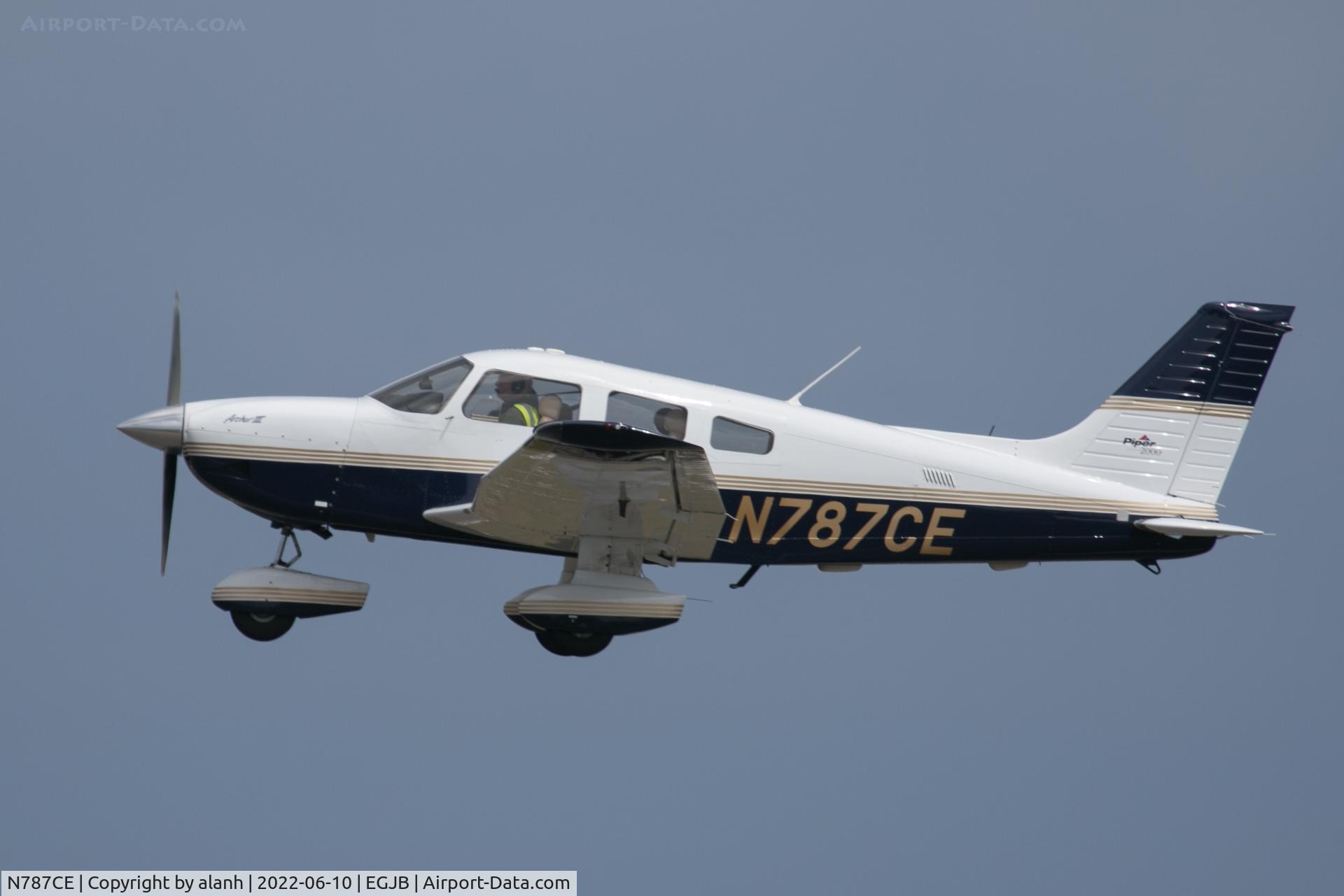 N787CE, Piper PA-28-181 C/N 28-43336, Departing Guernsey