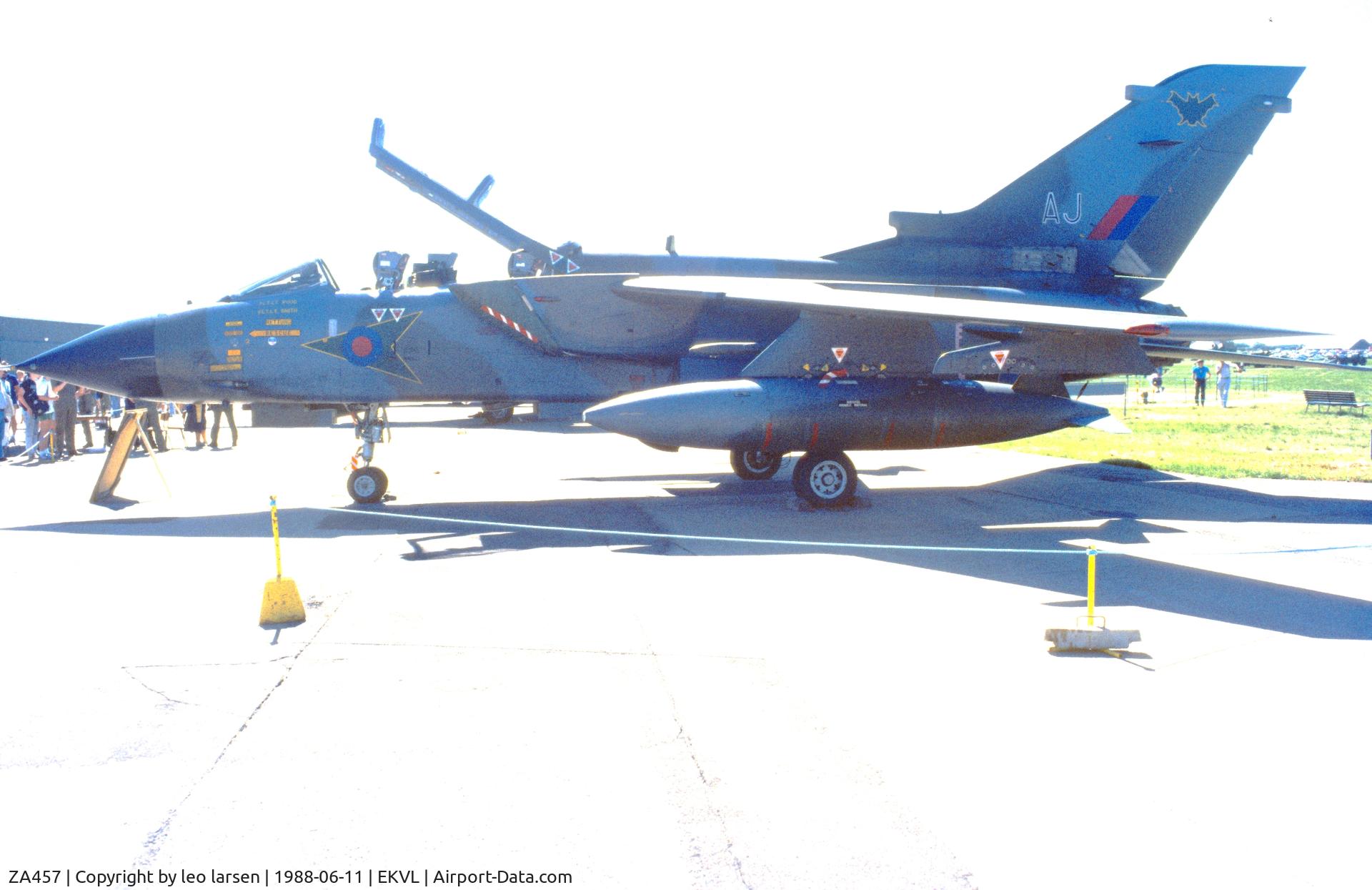 ZA457, 1983 Panavia Tornado GR.1 C/N 259/BS087/3123, Værløse Air Base 12.8.1988