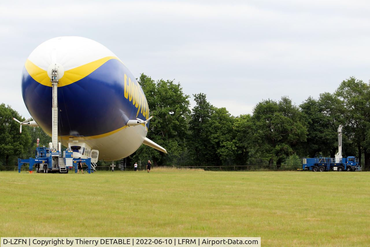 D-LZFN, 1997 Zeppelin LZ N07-100 C/N 001, Zeppelin NT07 at Ruaudin for 24 h Le Mans 2022.