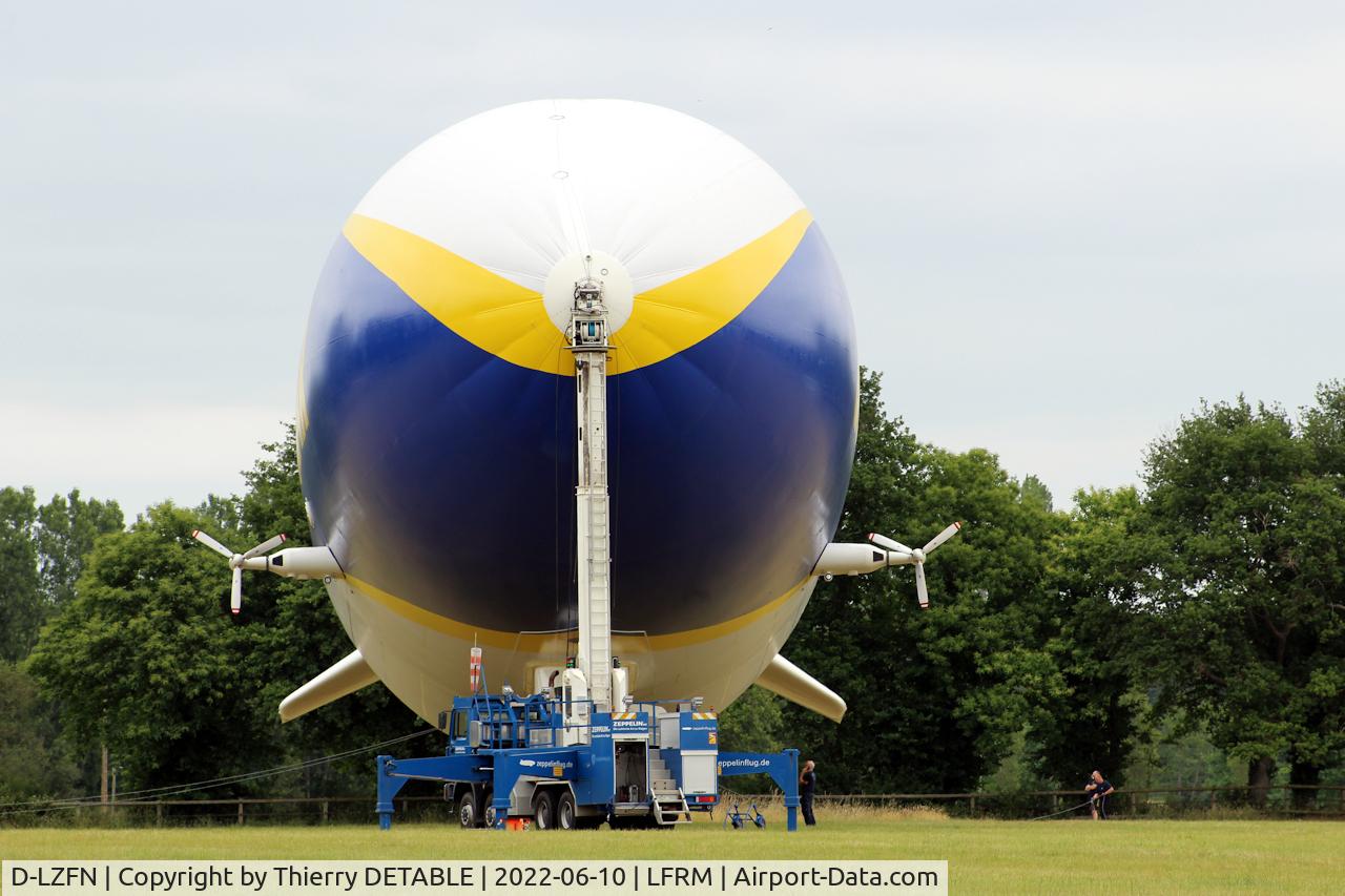 D-LZFN, 1997 Zeppelin LZ N07-100 C/N 001, On Thursday June 9 the Zeppelin made a long trip of 600km.
Bonn 