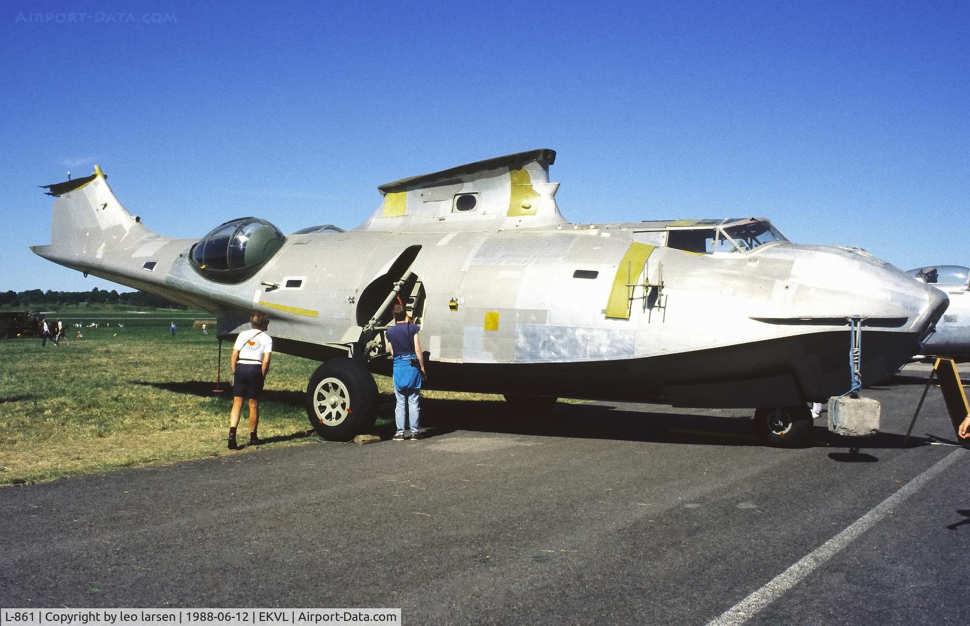L-861, Consolidated PBY-6A Catalina C/N 2105, Værløse Air Base 12.6.1988 duing restoration