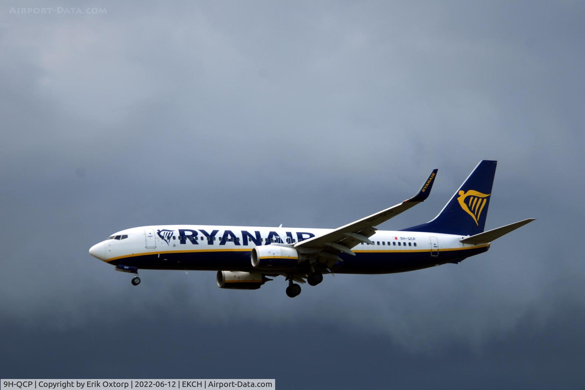 9H-QCP, 2016 Boeing 737-8AS C/N 44734, 9H-QCP landing rw 22L