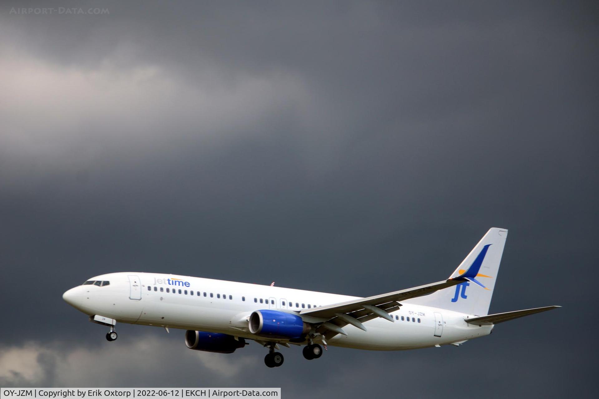 OY-JZM, 2006 Boeing 737-8K5 C/N 34688, OY-JZM landing rw 22L