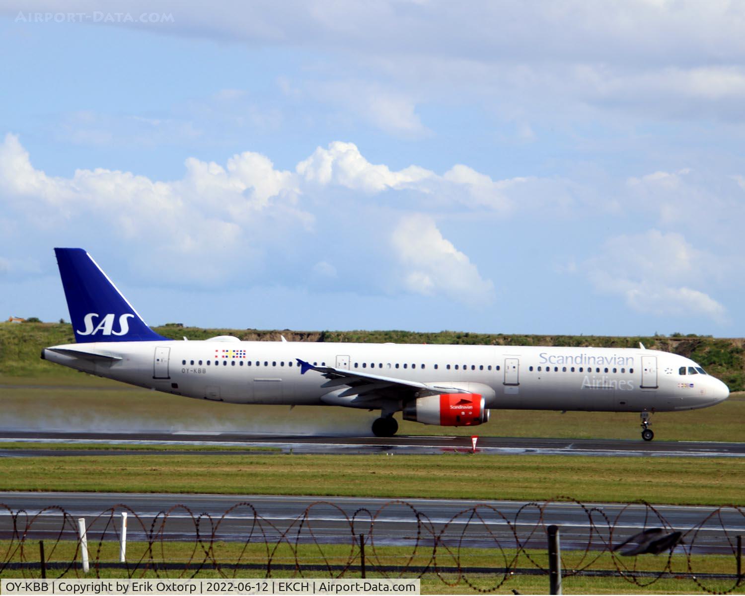 OY-KBB, 2001 Airbus A321-232 C/N 1642, OY-KBB taking off rw 22R