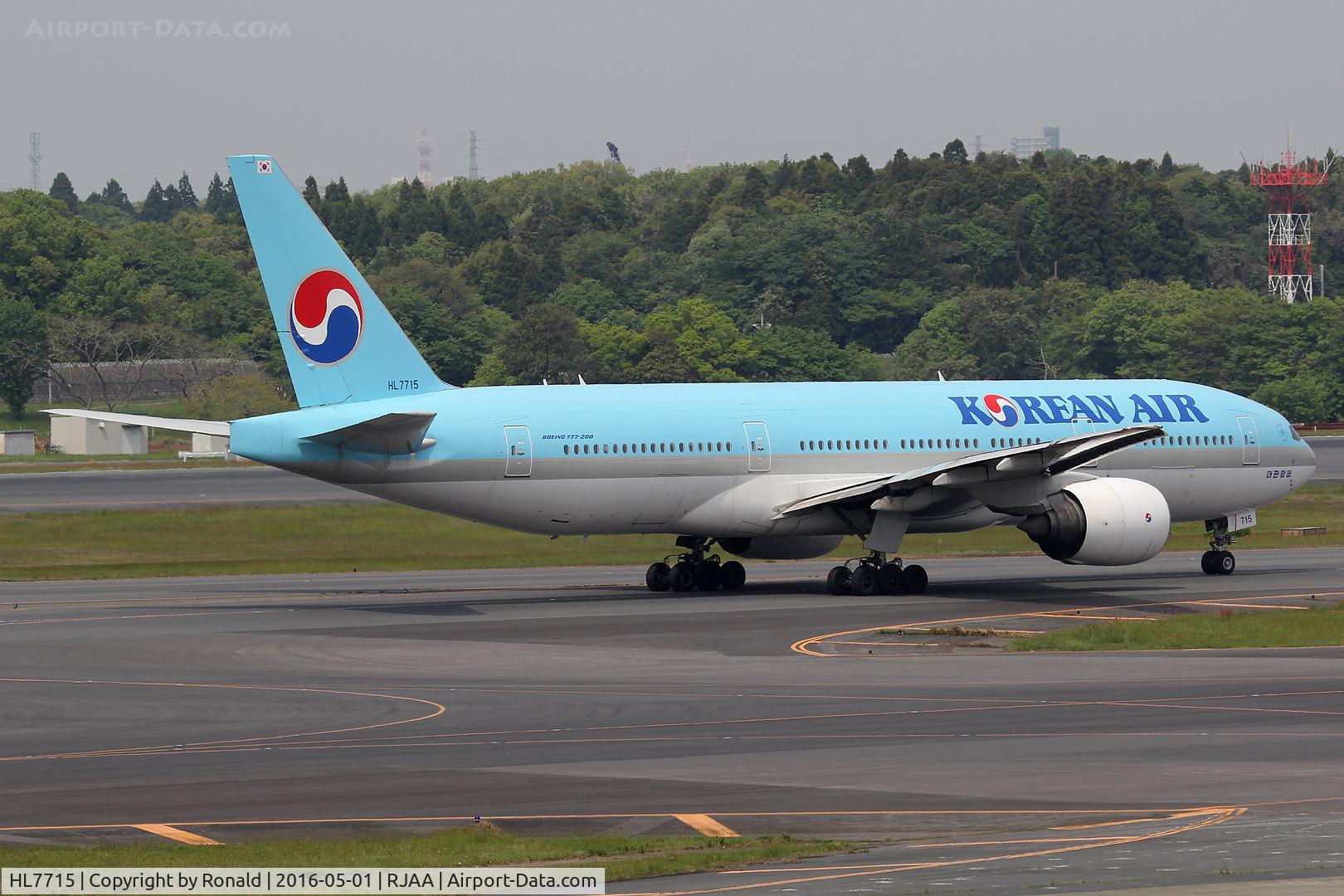 HL7715, 2002 Boeing 777-2B5/ER C/N 28372, at nrt