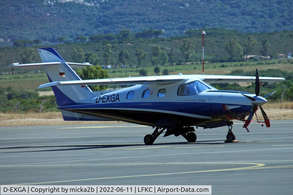 D-EXGA, Extra EA-500 C/N 1005, Parked