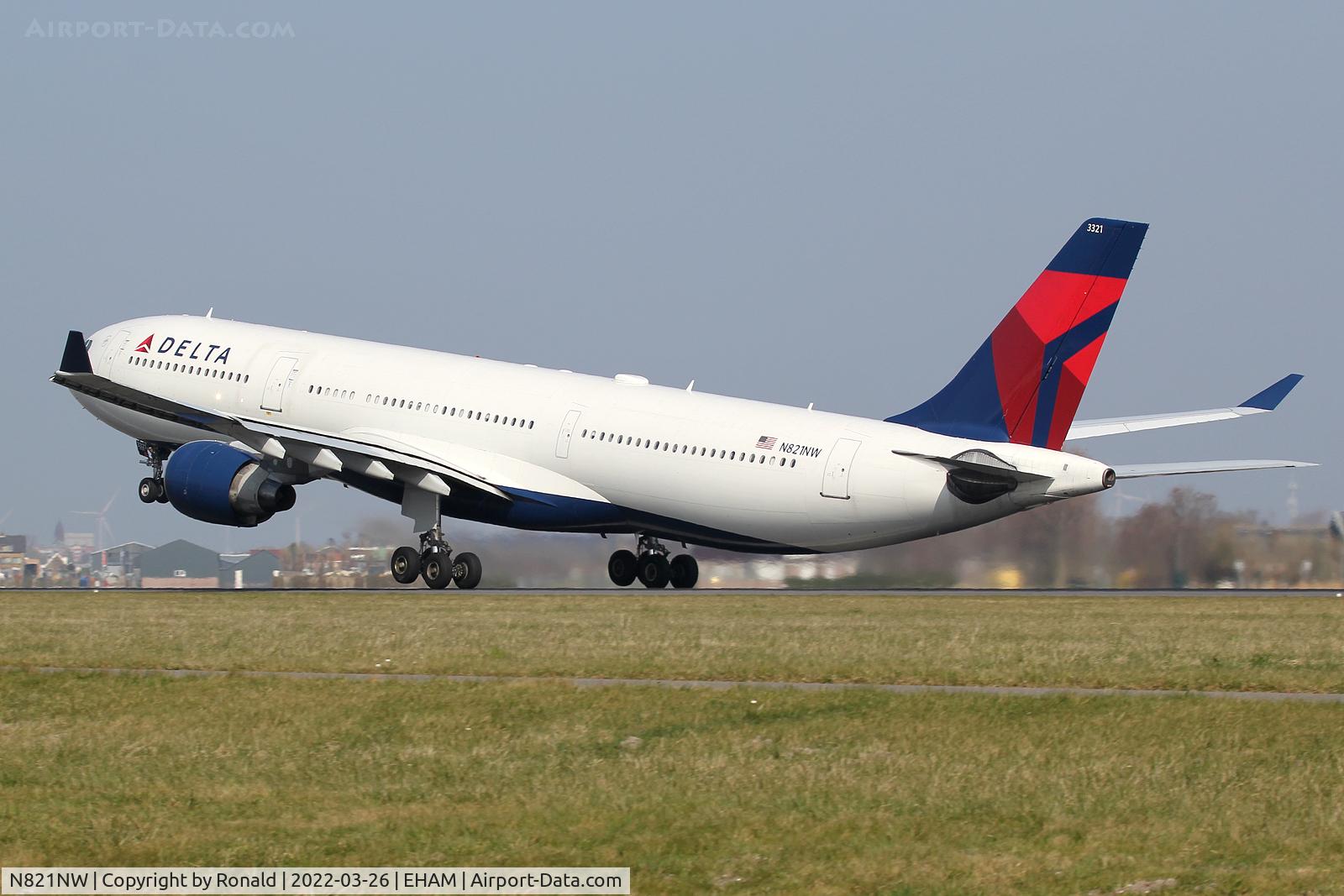 N821NW, 2007 Airbus A330-323 C/N 0865, at spl