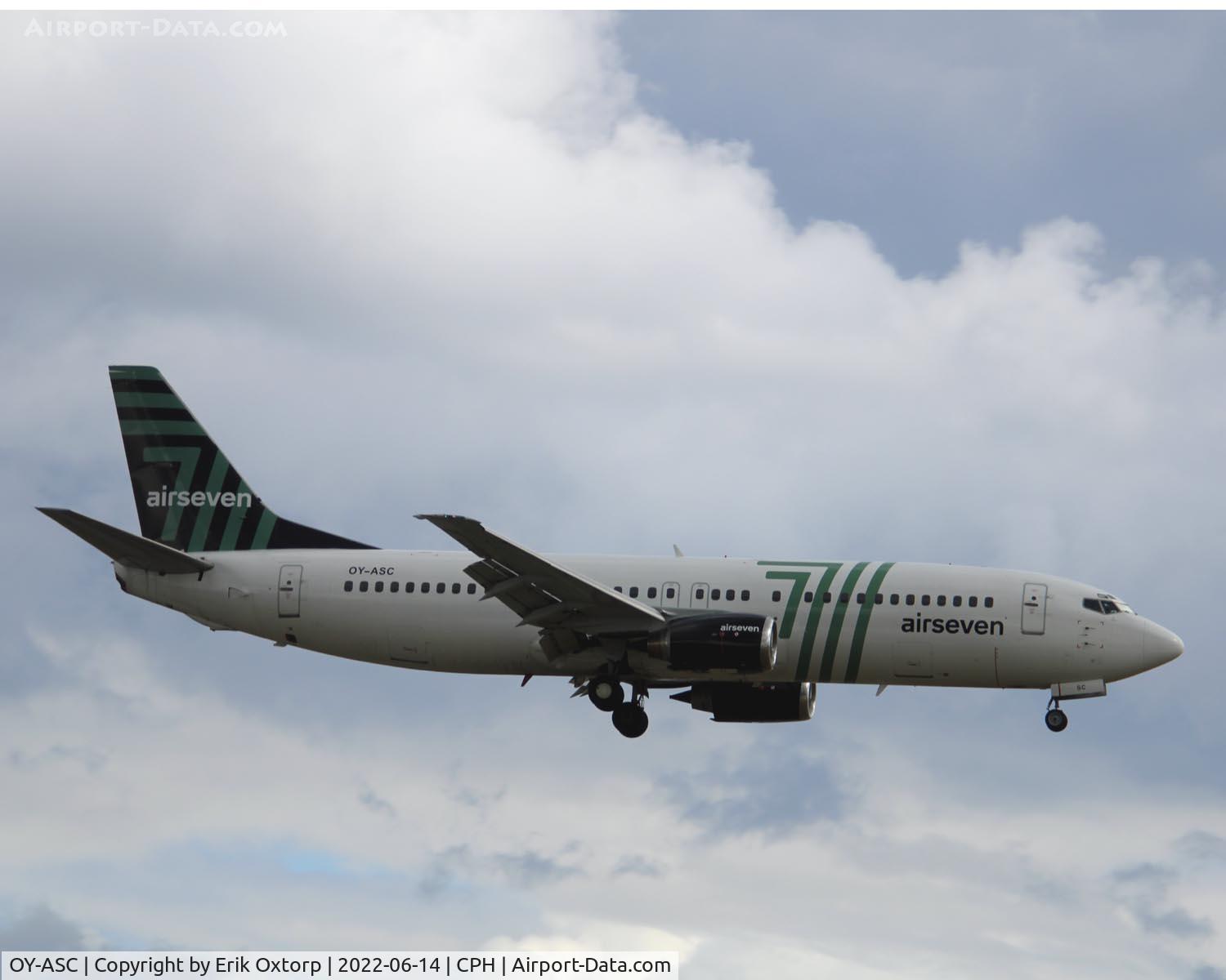 OY-ASC, 1990 Boeing 737-4K5 C/N 24901, OY-ASC landing rw 22L