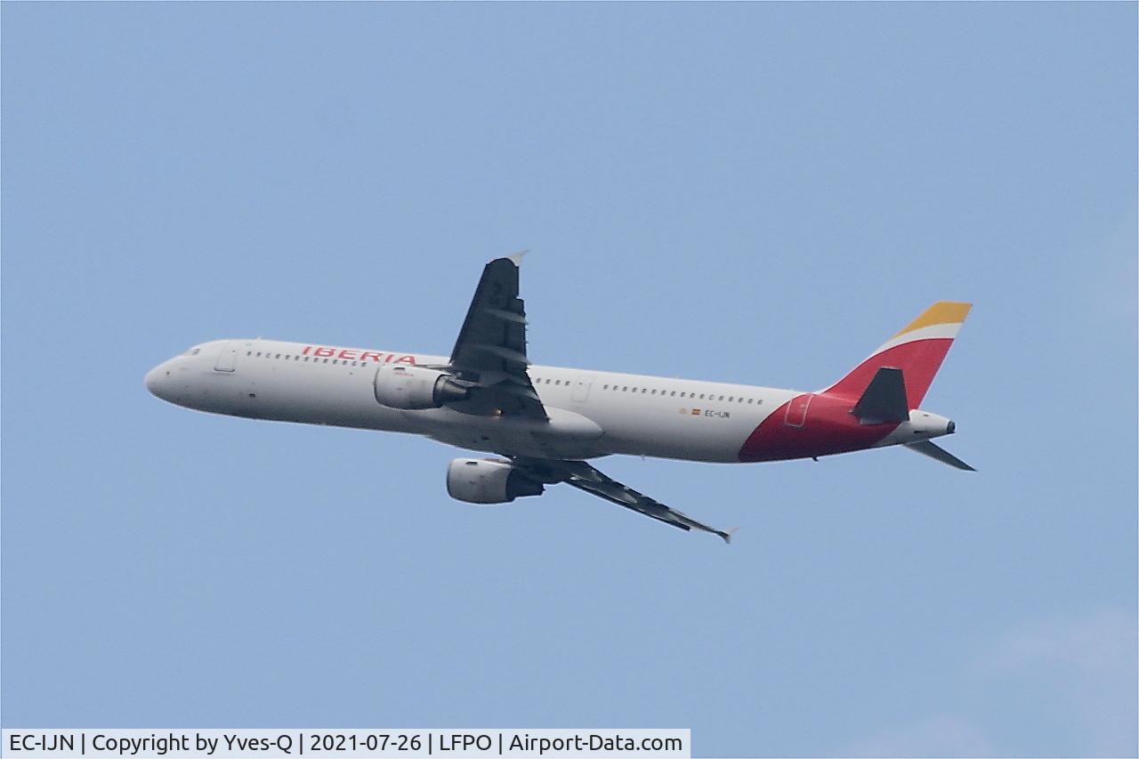 EC-IJN, 2002 Airbus A321-211 C/N 1836, Airbus A321-211, Climbing from rwy 24, Paris-Orly airport (LFPO-ORY)