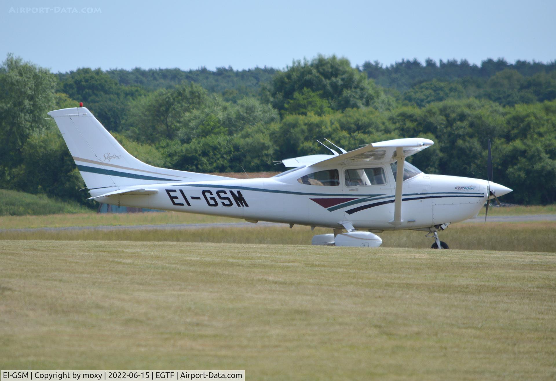 EI-GSM, 1998 Cessna 182S Skylane C/N 18280188, Cessna 182S Skylane at Fairoaks.