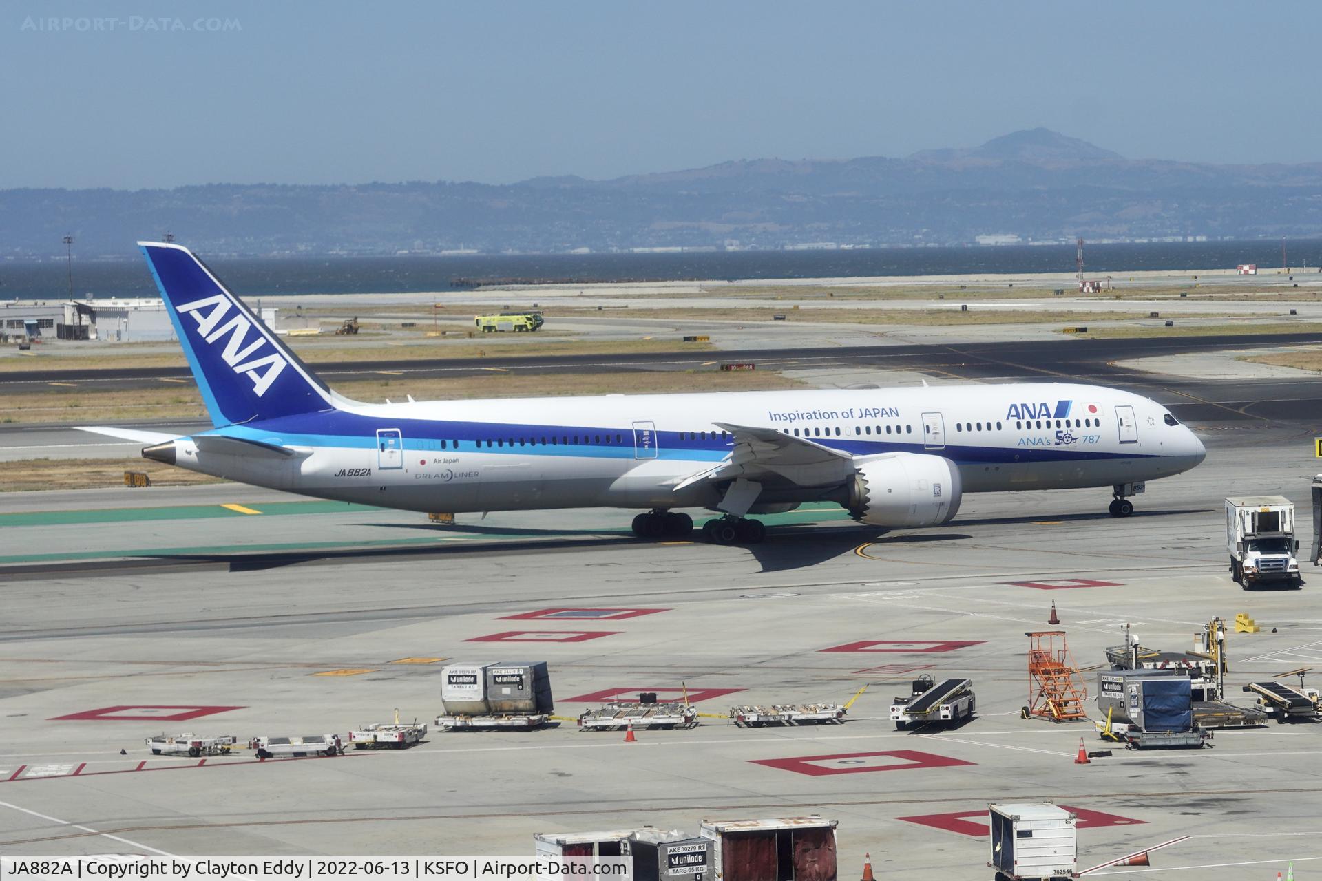 JA882A, 2016 Boeing 787-9 Dreamliner C/N 43872, SFO 2022.