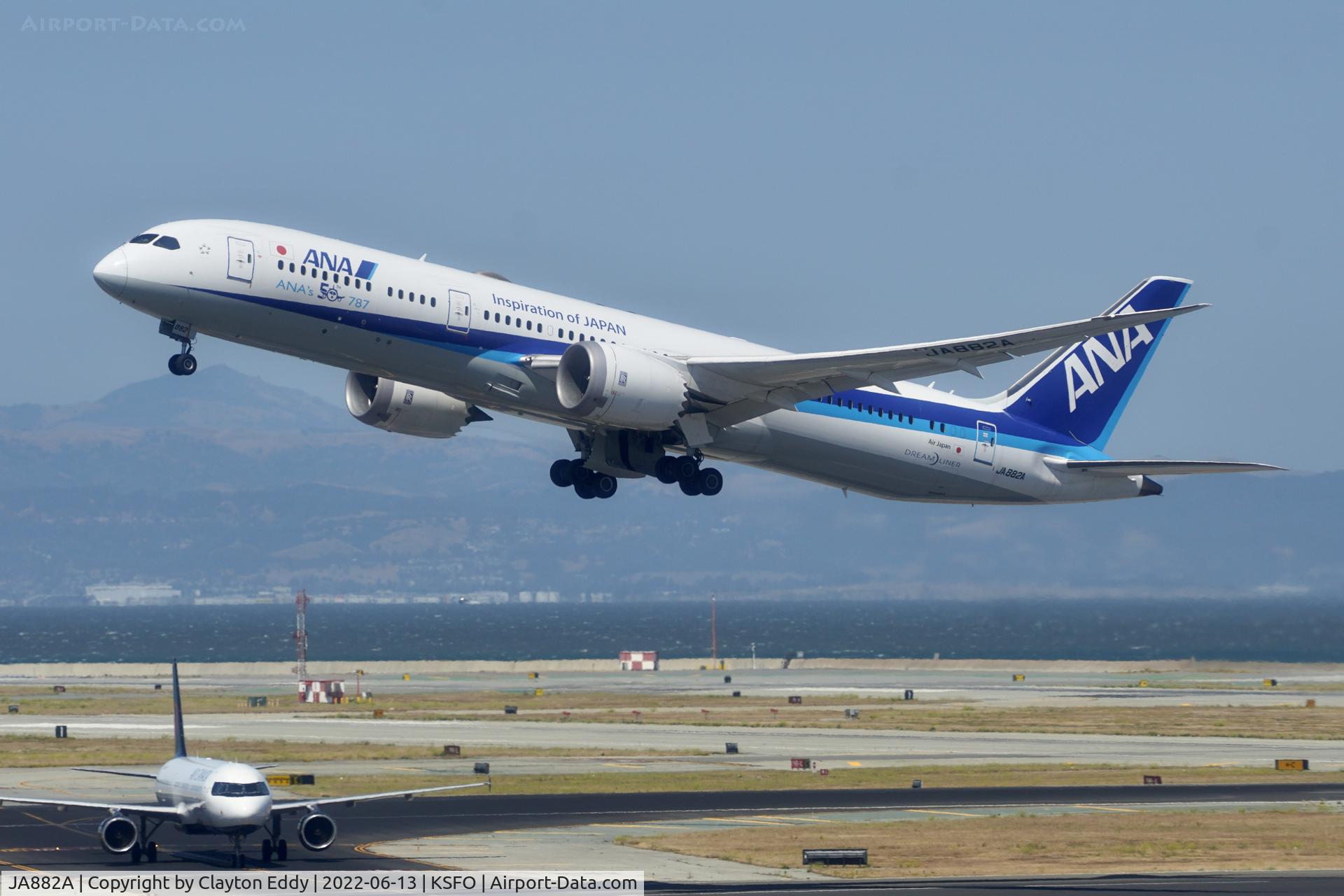 JA882A, 2016 Boeing 787-9 Dreamliner C/N 43872, Sky Terrace SFO 2022.