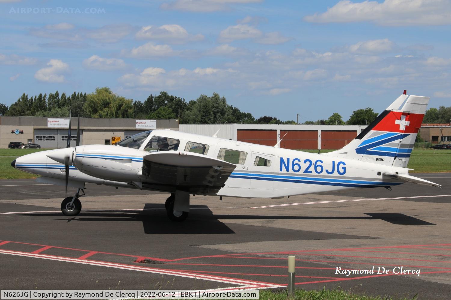 N626JG, Piper PA-34-220T C/N 34-8133105, At Kortrijk Airport.