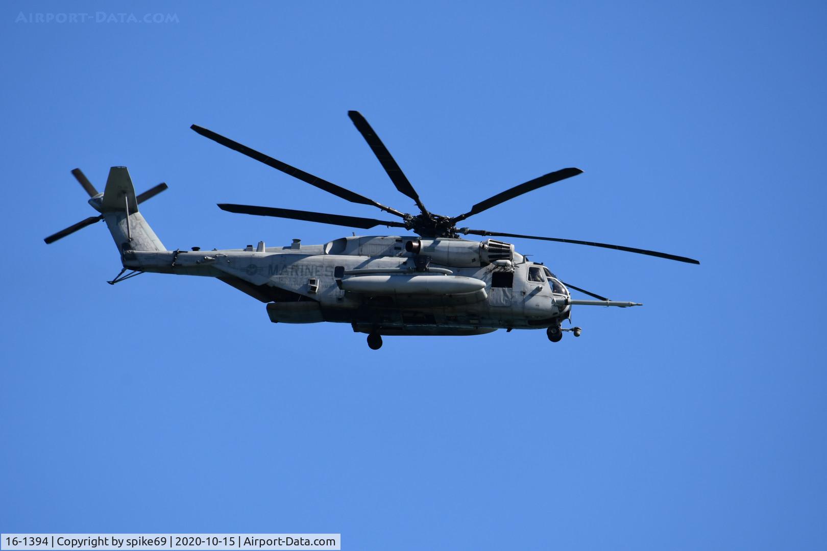16-1394, Sikorsky CH-53E C/N 65451, CH-53E flies down the Outer Banks coast.
