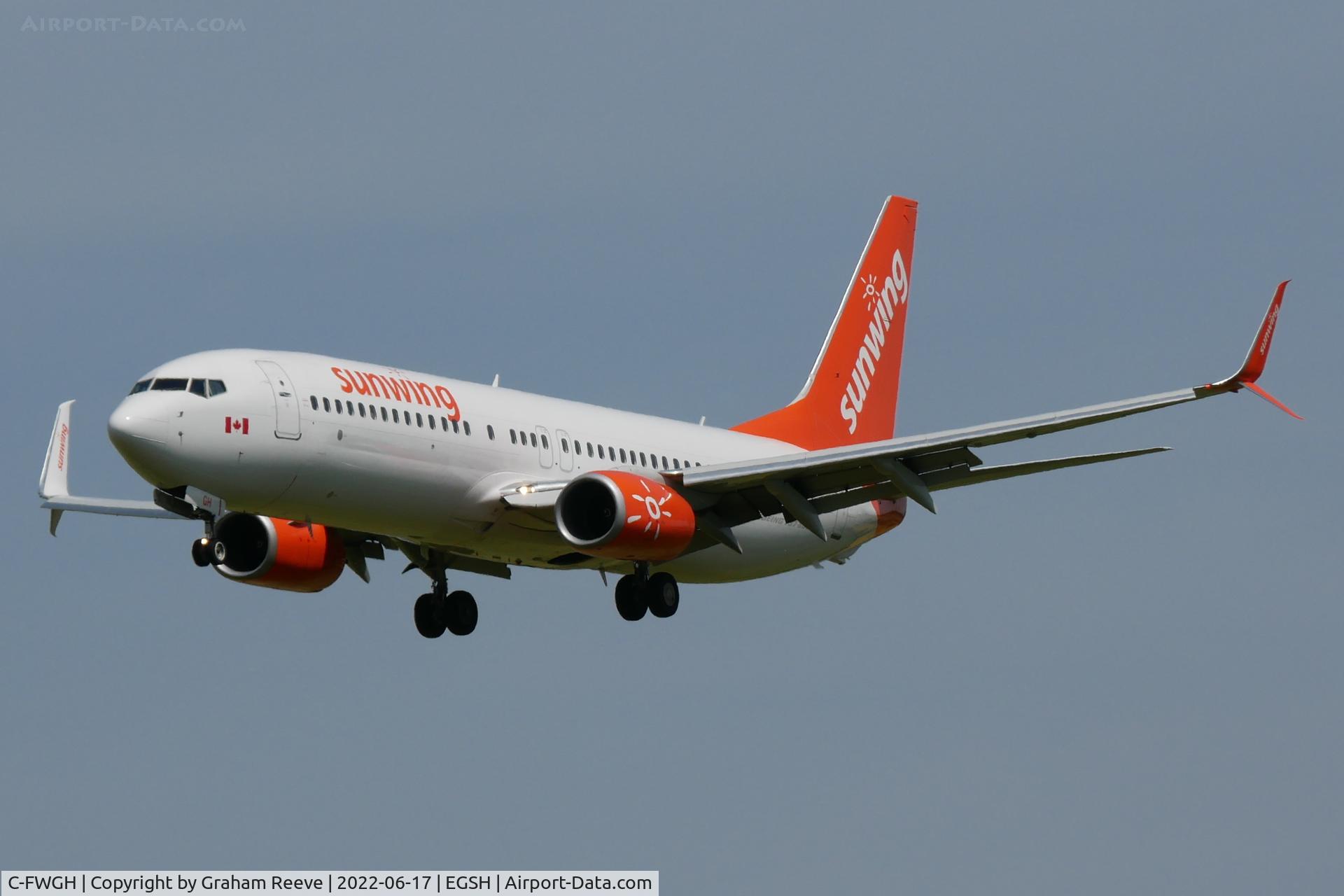 C-FWGH, 2011 Boeing 737-86J C/N 37752, Landing at Norwich.
