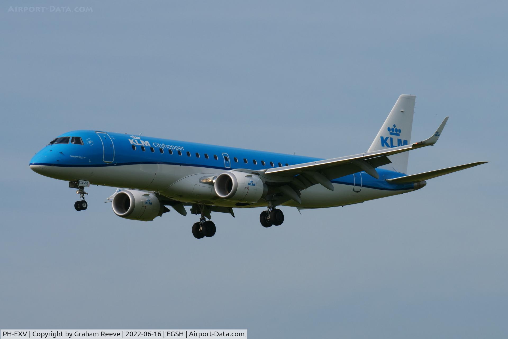 PH-EXV, 2018 Embraer ERJ-190STD (ERJ-190-100) C/N 19000750, Landing at Norwich.